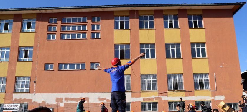 İl Müdahale Planı (TAMP -Sivas ) Kapsamında Arama Kurtarma, KBRN , Hasar Tespit, Enkaz Kaldırma ve Yangın Saha Tatbikatı yapıldı.