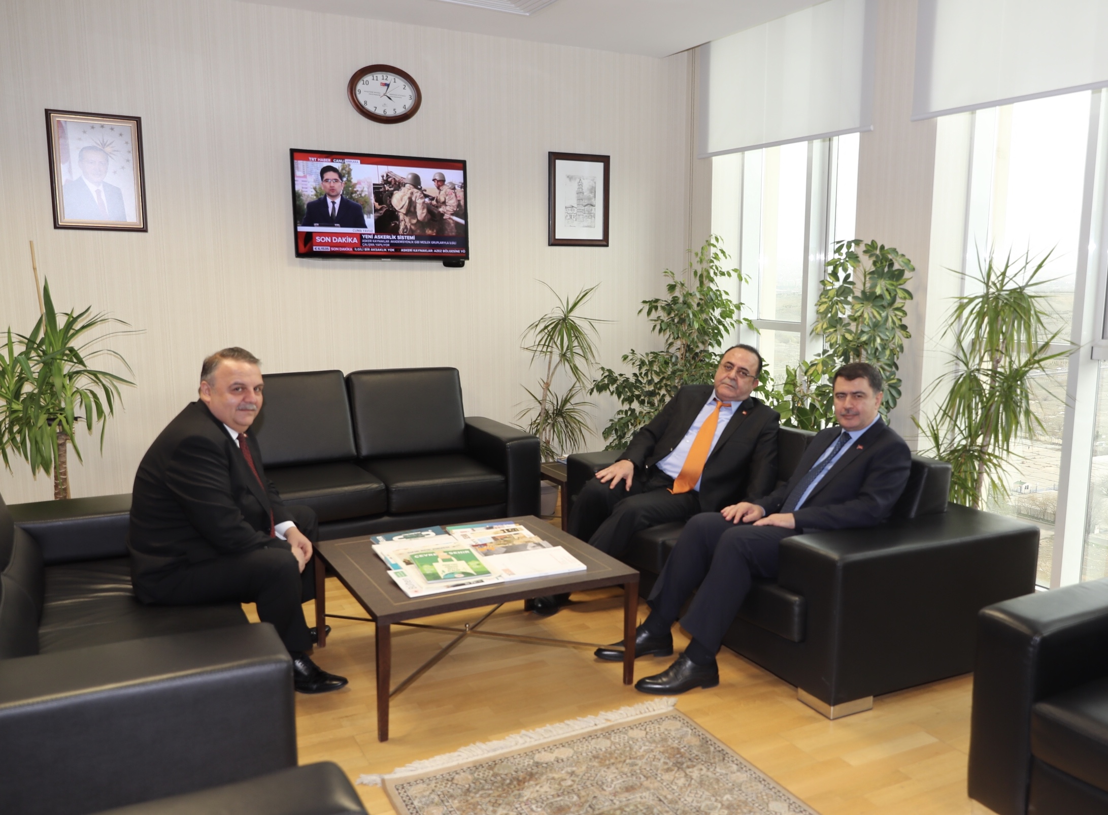 Sayın Ankara Valisi Vasip ŞAHİN, Sayın Başkanımız İhsan YİĞİT’e Çalışma Ziyaretinde Bulunmuştur.