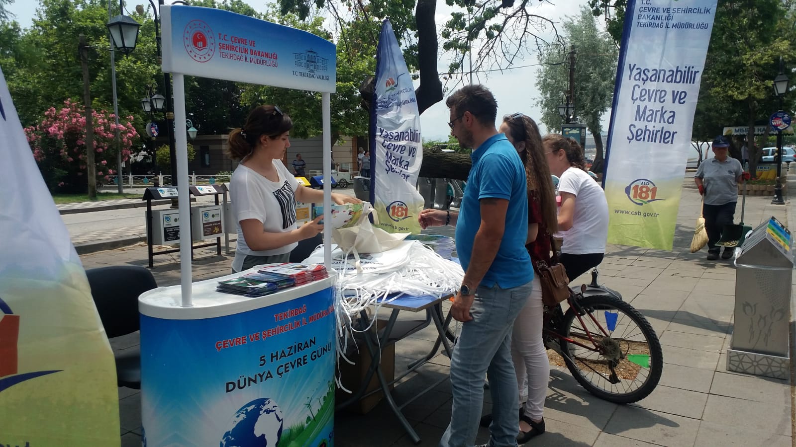 5 HAZİRAN DÜNYA ÇEVRE GÜNÜ VE HAFTASI ETKİNLİKLERİ KAPSAMINDA TANITIM STANDI AÇILMIŞTIR