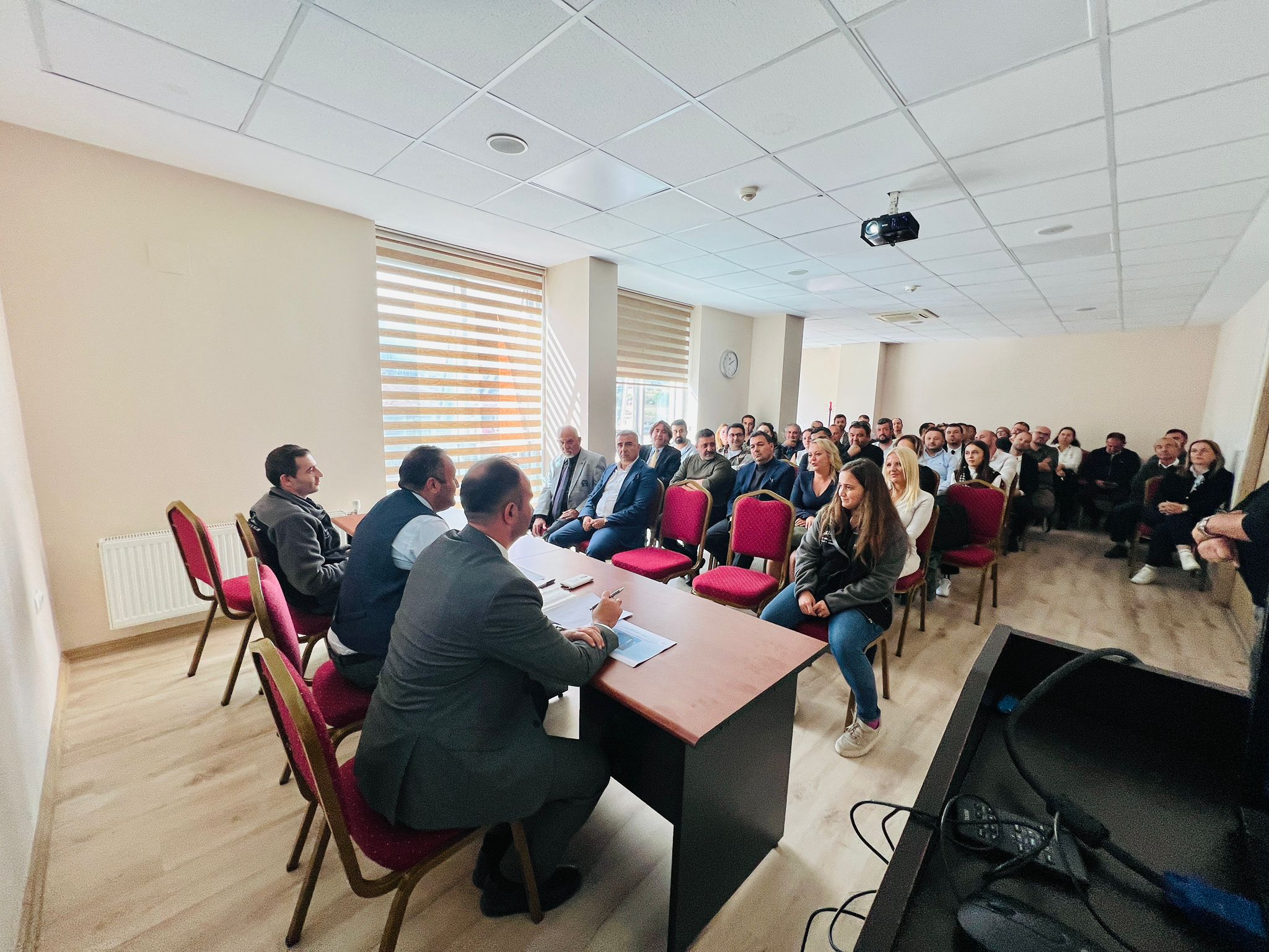 ÇED VEÇEVRE DANIŞMANLIK FİRMALARI İLE TOPLANTI YAPILDI