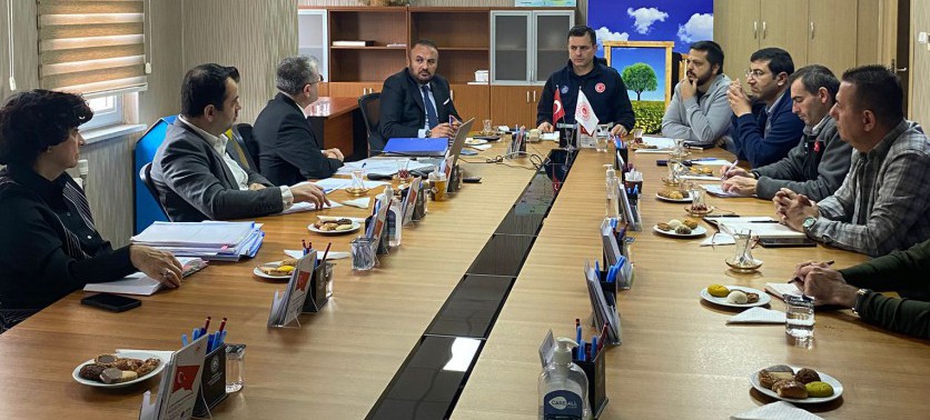 KENTSEL DÖNÜŞÜM BAŞKANLIĞIMIZ RİSKLİ YAPILAR DAİRE BAŞKANI SERDAR CENİKLİ VE MARMARA RİSKLİ YAPILAR DAİRE BAŞKANI MEHMET EMİN  BEYAZIT MÜDÜRLÜĞÜMÜZÜ ZİYARET ETTİ.