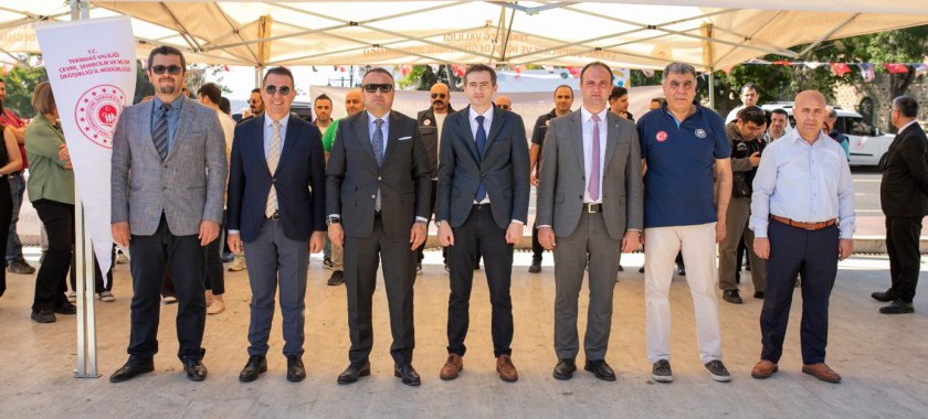 TÜRKİYE ÇEVRE HAFTASI ETKİNLİKLERİ ATATÜRK ANITI'NA ÇELENK SUNUMU VE MAKAM ZİYARETLERİ İLE BAŞLADI