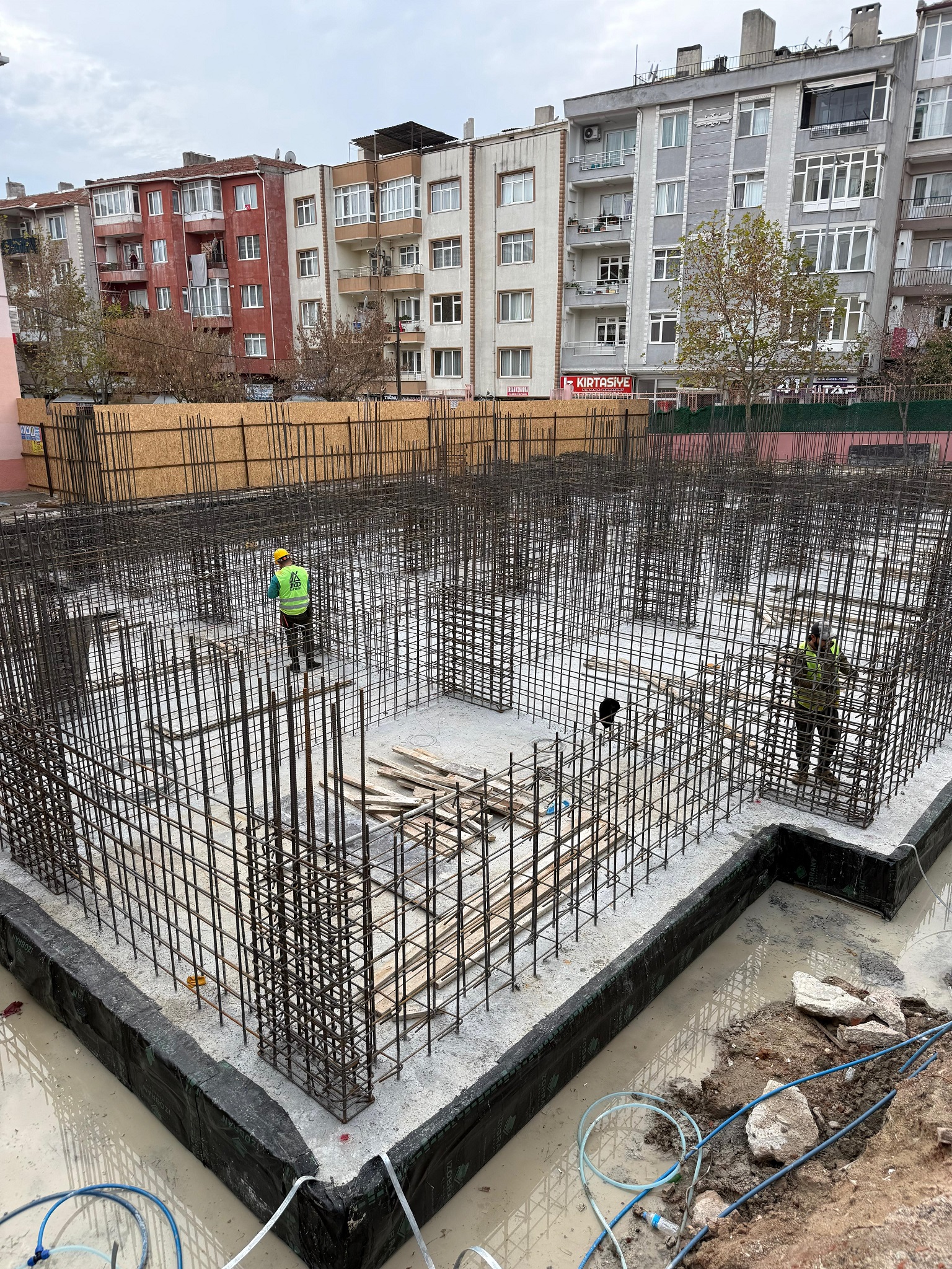 KONTROLLÜĞÜ MÜDÜLÜĞÜMÜZCE YÜRÜTÜLEN ÇORLU ATATÜRK İLKOKULU EK BİNASI İNŞAATI HIZLA İLERLİYOR