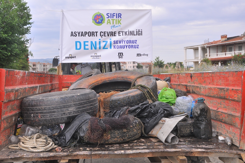 KUMBAĞ VE BARBAROSTA DENİZ ÇÖPLERİ TEMİZLİĞİ YAPILDI