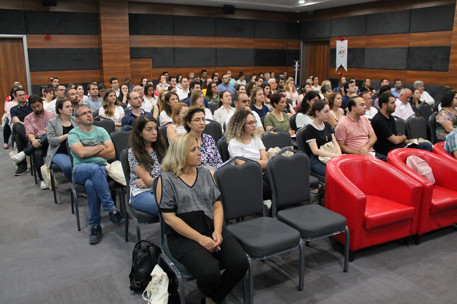 SANAYİ TESİSLERİ TEMSİLCİLERİ,ÇEVRE GÖREVLİLERİ, ÇEVRE DANIŞMANLIK FİRMALARINA TOPLANTI DÜZENLENDİ