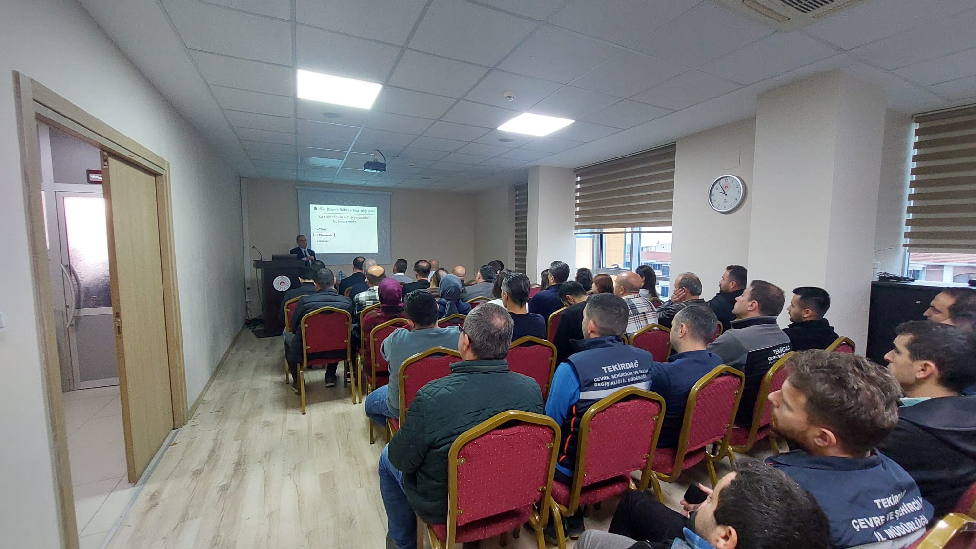 TÜRKİYE BÖBREK VAKFI'NCA İL MÜDÜRLÜĞÜMÜZ PERSONELİNE YÖNELİK BÖBREK SAĞLIĞI FARKINDALIK SEMİNERİ GERÇEKLEŞTİRLDİ