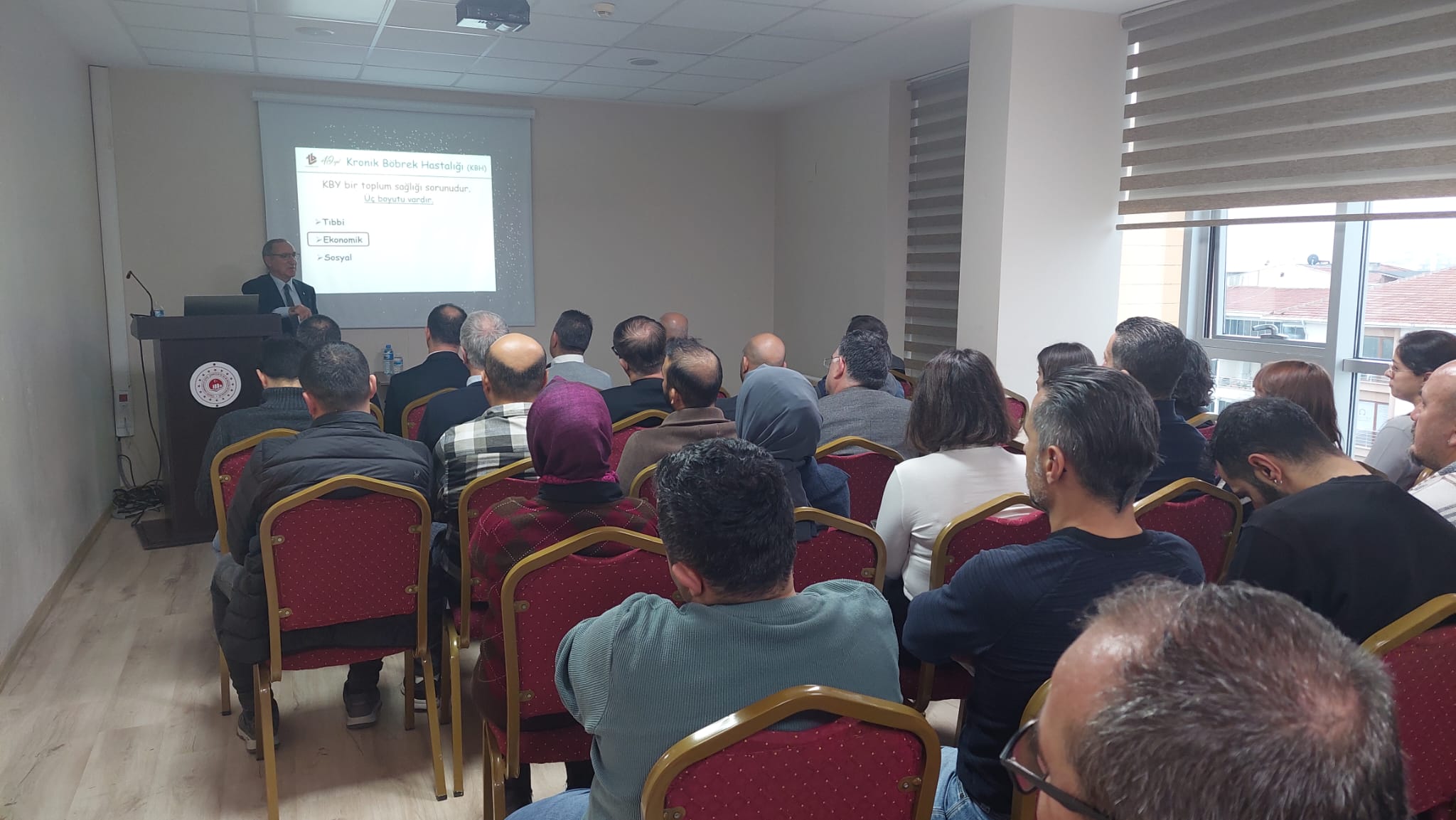 TÜRKİYE BÖBREK VAKFI'NCA İL MÜDÜRLÜĞÜMÜZ PERSONELİNE YÖNELİK BÖBREK SAĞLIĞI FARKINDALIK SEMİNERİ GERÇEKLEŞTİRLDİ