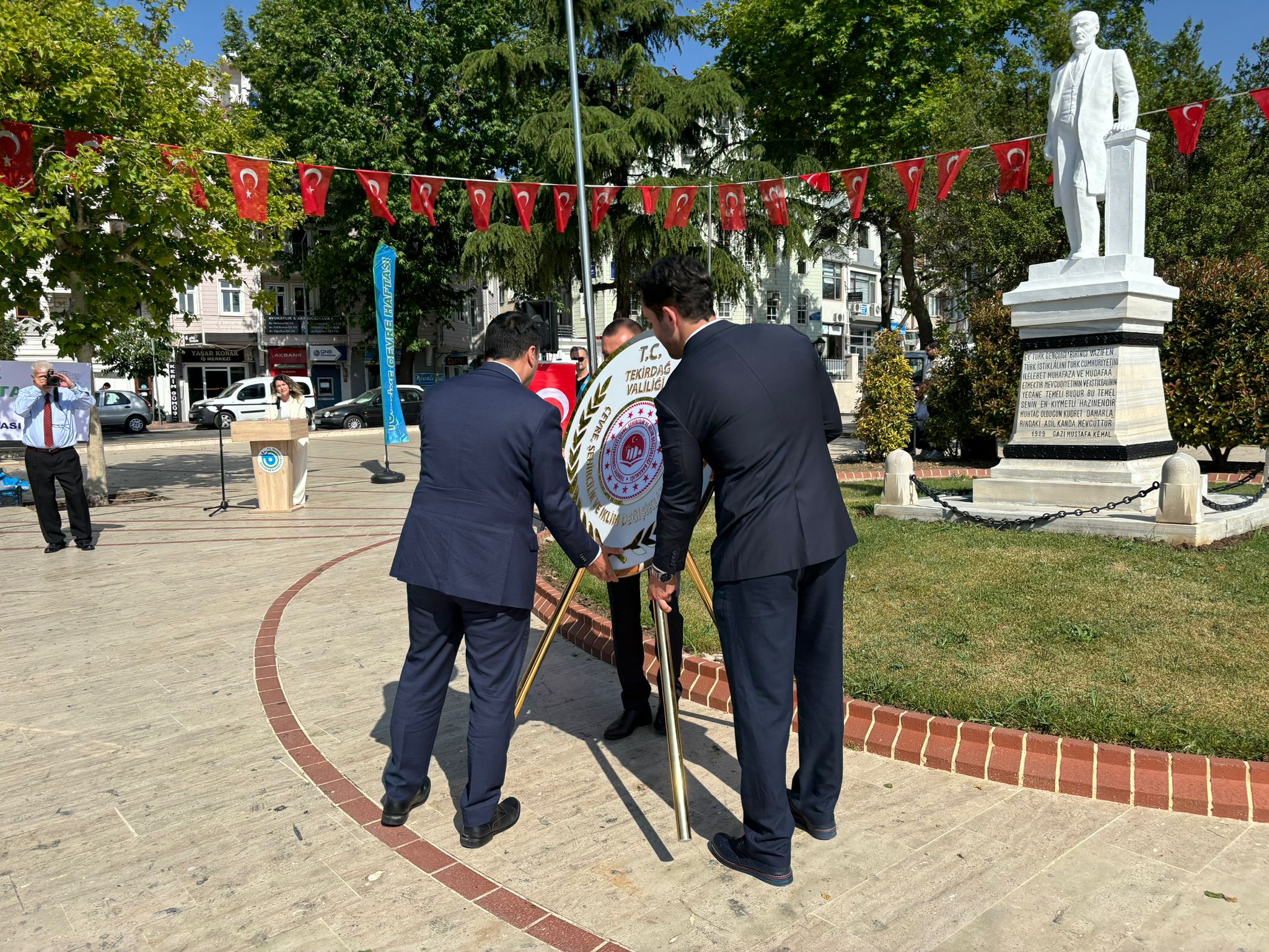 TÜRKİYE ÇEVRE HAFTASI ETKİNLİKLERİ ATATÜRK ANITI'NA ÇELENK SUNUMU VE MAKAM ZİYARETLERİ İLE BAŞLADI