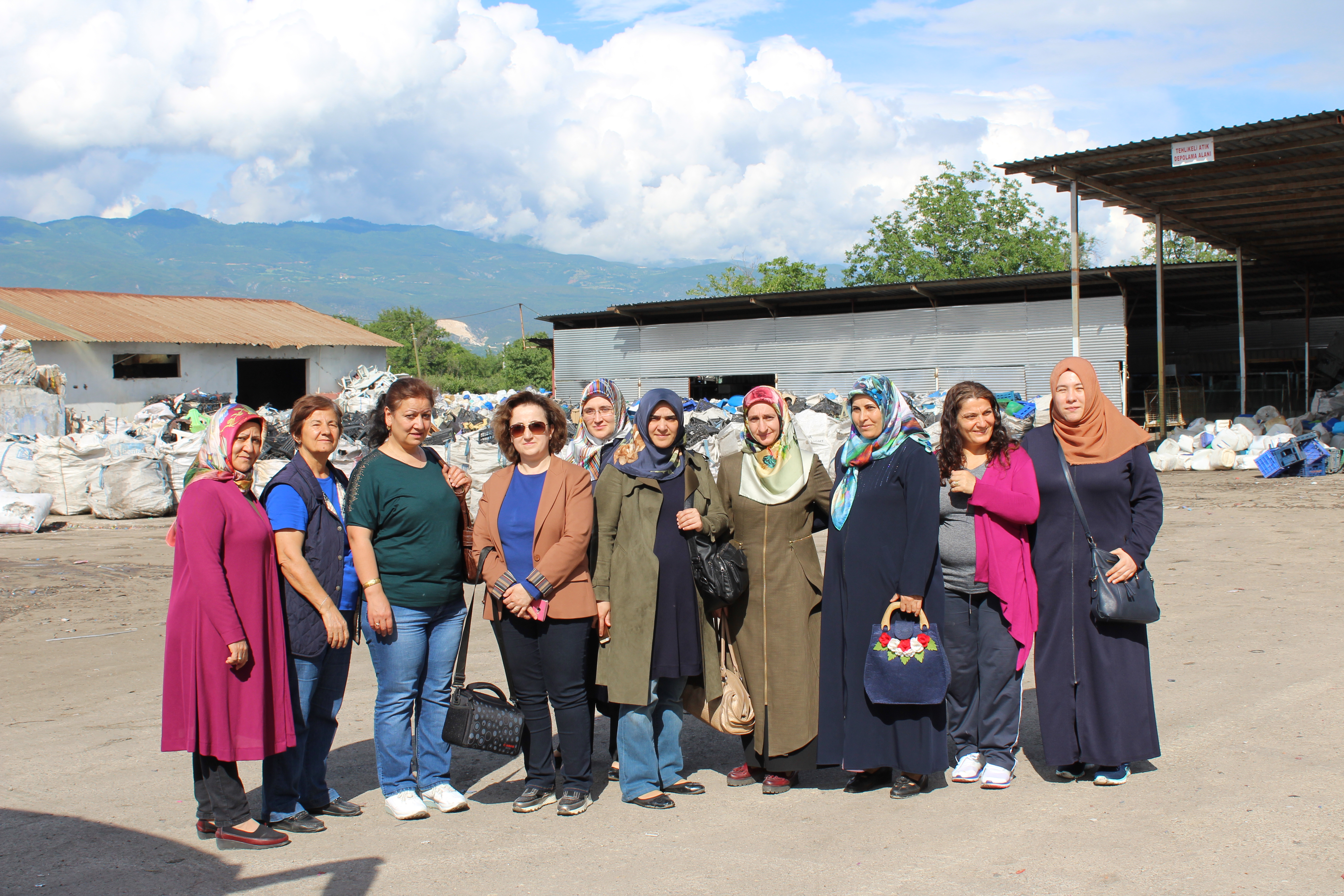 “ÇEVRE KORUMA EĞİTİMLE BAŞLAR EĞİTİM KENDİNLE BAŞLAR” PROJESİ ÇALIŞMALARI DEVAM EDİYOR