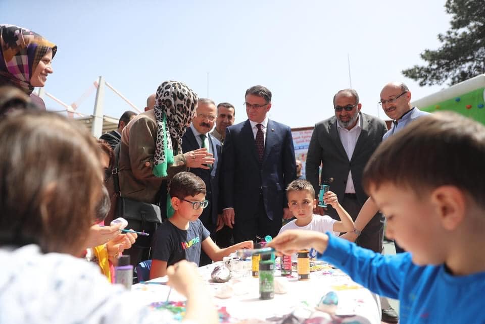 Çevre ve Çocuk Şenliği İlimizde Coşkuyla Kutlandı