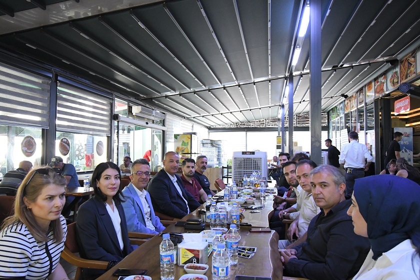 İlimiz İlçe Kaymakamlıkları Milli Milli Emlak Şefliklerinde çalışan personellerimiz ile birlikte toplantı düzenlenmiştir.