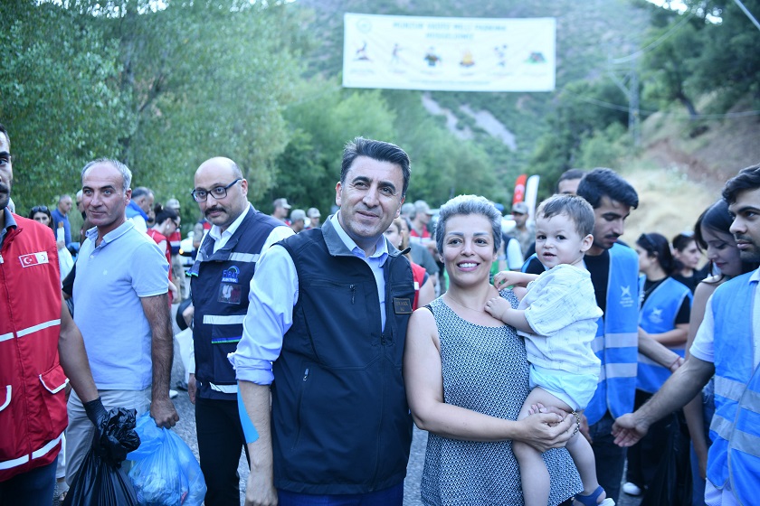 Valimiz Sayın Şefik AYGÖL ve İl Müdürümüz Sayın Melih Melik KARA önderliğinde vatandaşlarımızla birlikte 