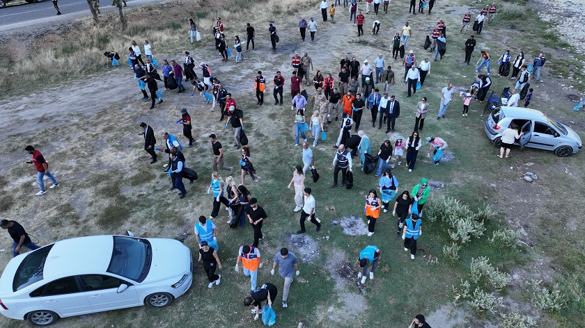 Valimiz Sayın Şefik AYGÖL ve İl Müdürümüz Sayın Melih Melik KARA önderliğinde vatandaşlarımızla birlikte 