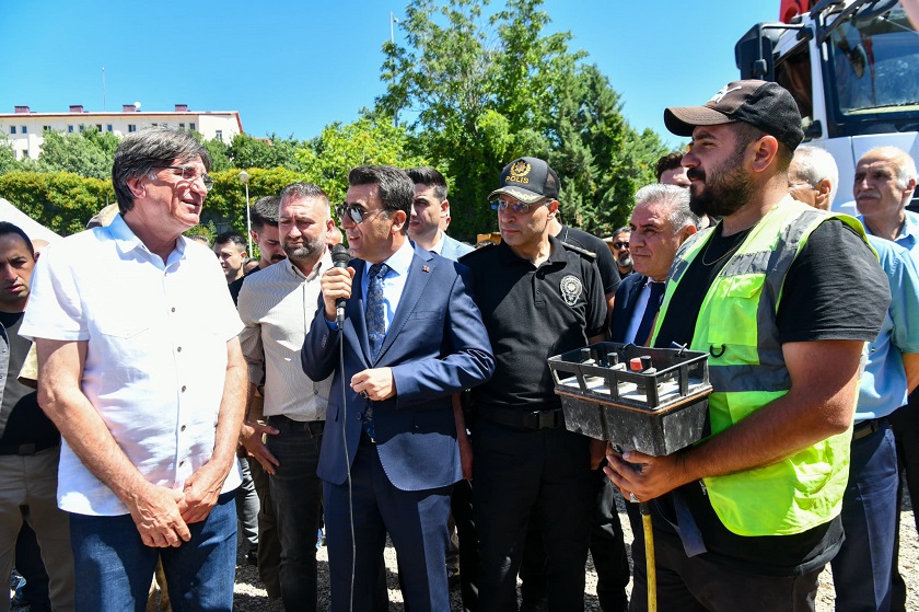 Yapı Denetim Hizmetleri İl Müdürlüğümüzce yürütülen Tunceli Polis Evi inşaatının temel atma törenine Valimiz Sayın Şefik AYGÖL'ün katılımıyla gerçekleştirilmiştir.