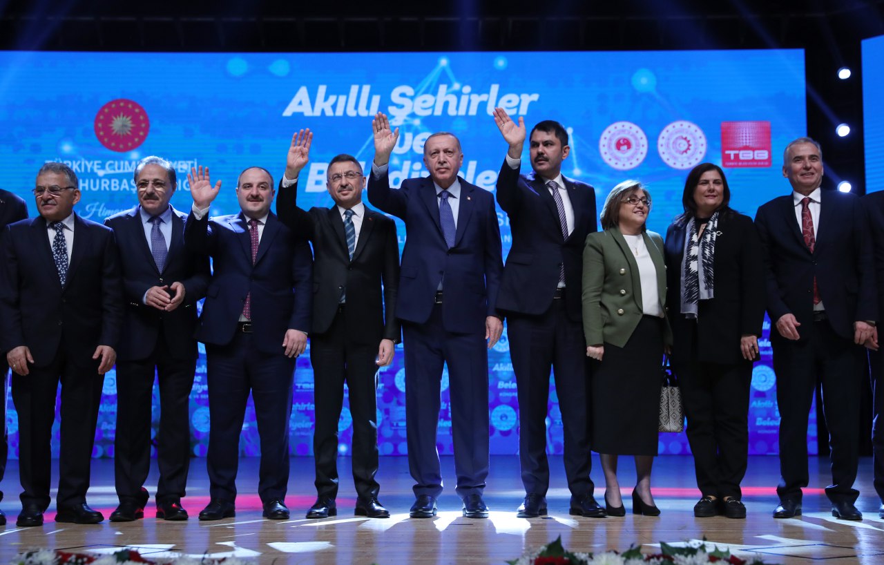 AKILLI ŞEHİRLER VE BELEDİYELER KONGRE VE SERGİSİ'NİN AÇILIŞI YAPILDI