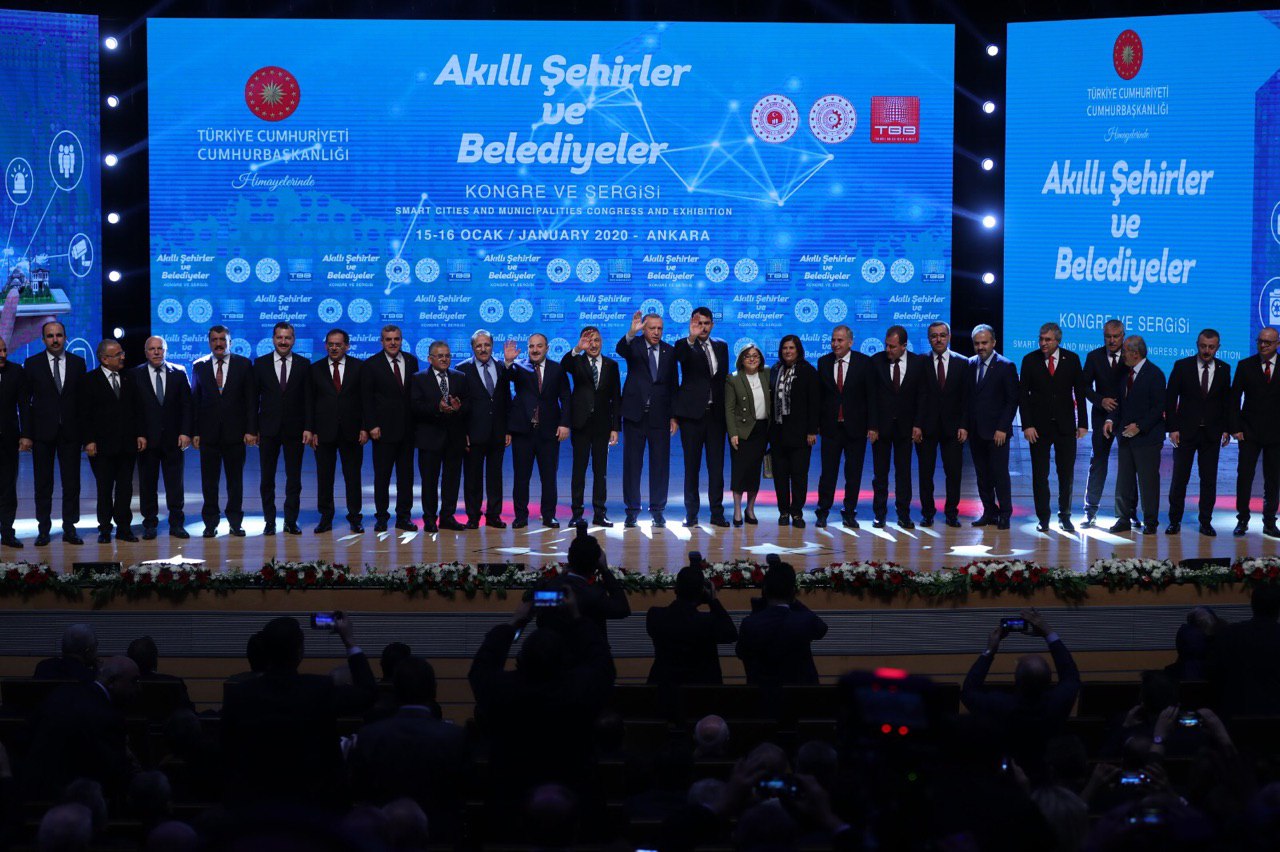 AKILLI ŞEHİRLER VE BELEDİYELER KONGRE VE SERGİSİ'NİN AÇILIŞI YAPILDI