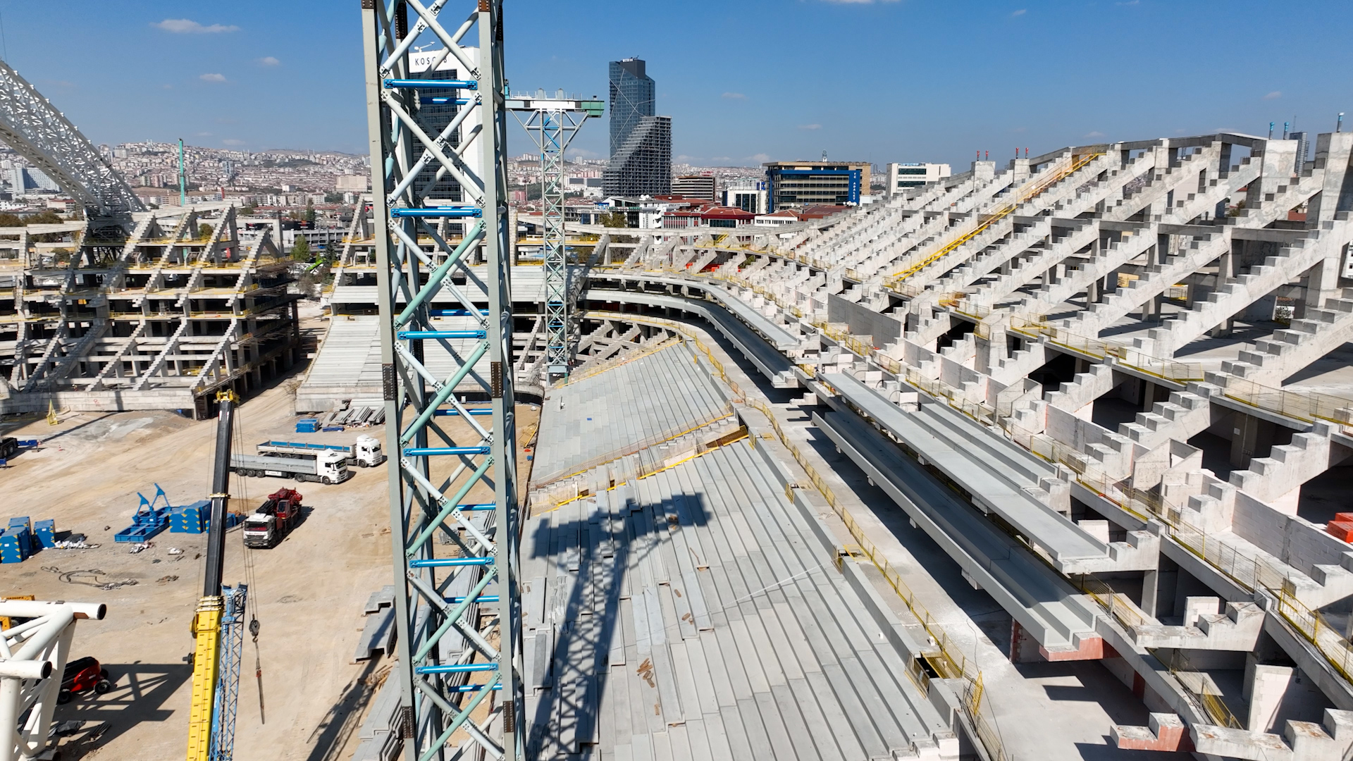 ANKARA’NIN YENİ STADYUM KOMPLEKSİ HIZLA TAMAMLANIYOR DÜNYANIN EN UZUN ÇELİK ÇATI AÇIKLIĞINA  SAHİP 3’ÜNCÜ STADYUMU OLACAK