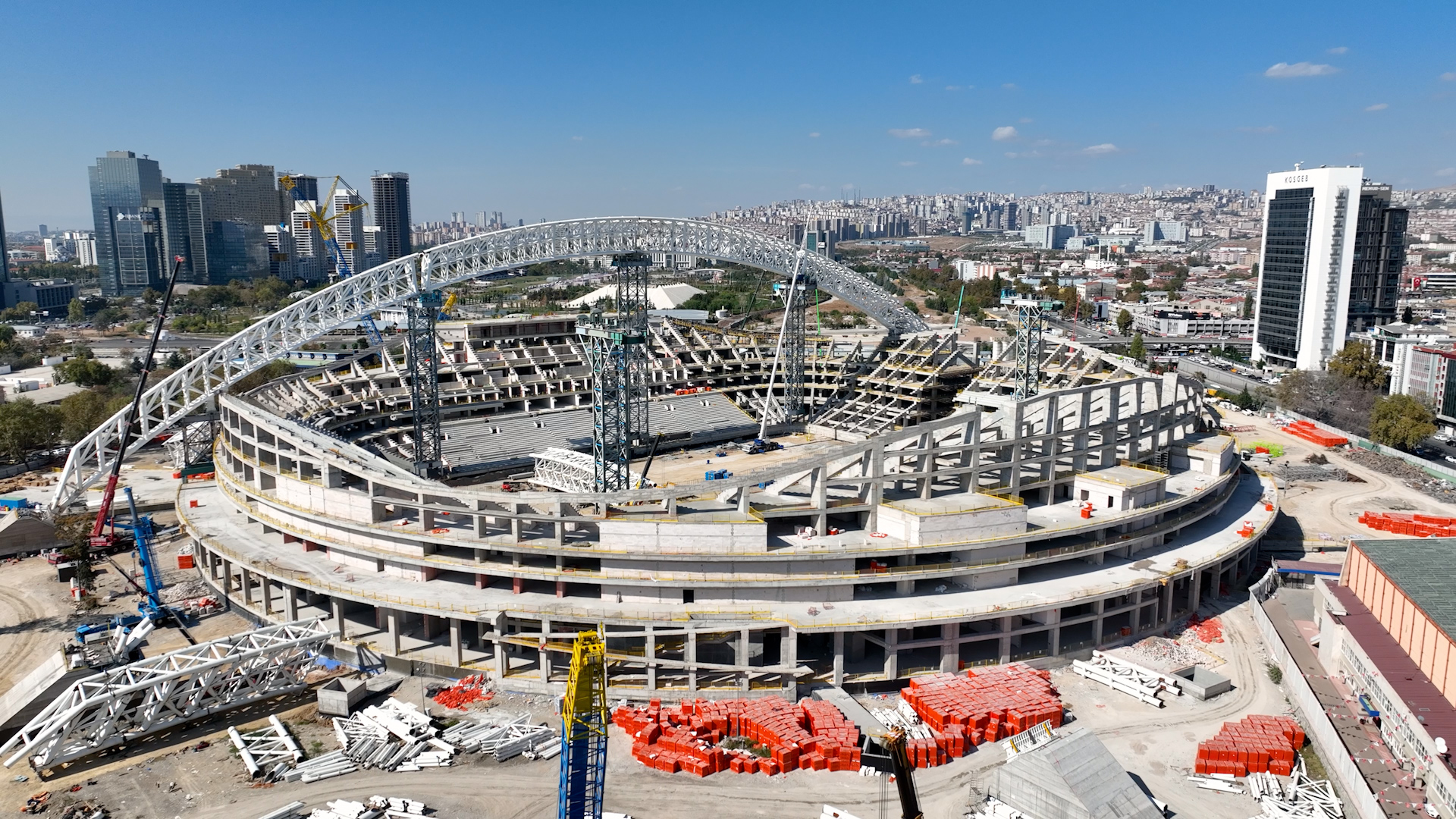 ANKARA’NIN YENİ STADYUM KOMPLEKSİ HIZLA TAMAMLANIYOR DÜNYANIN EN UZUN ÇELİK ÇATI AÇIKLIĞINA SAHİP 3’ÜNCÜ STADYUMU OLACAK