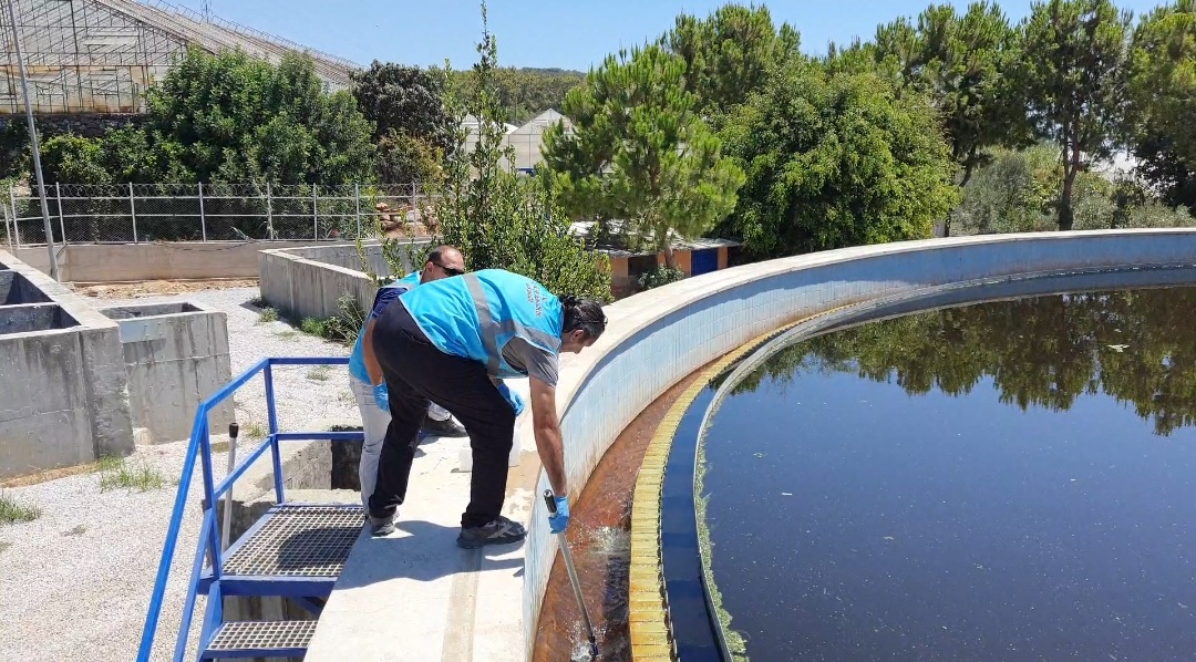 ANTALYA’DA DENİZDE KİRLİLİĞE NEDEN OLAN BELEDİYEYE PARA CEZASI KESİLDİ