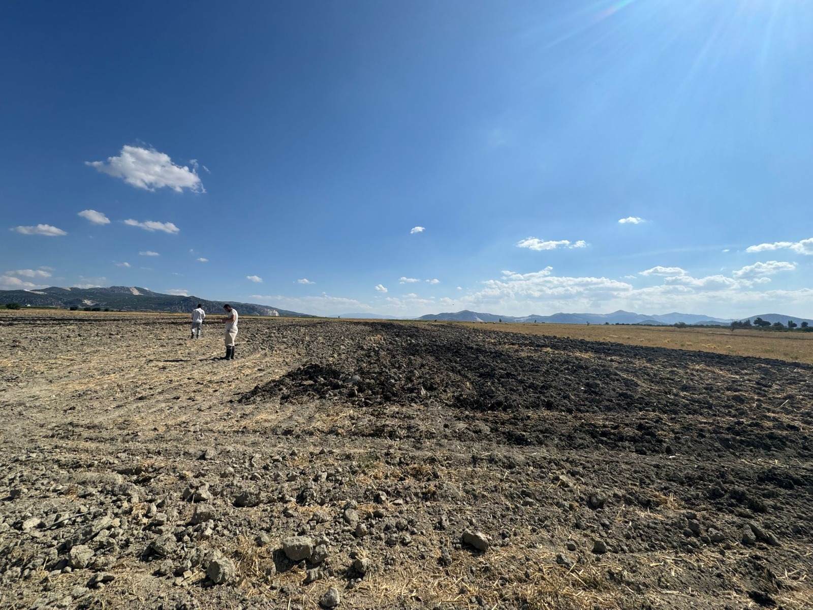 ANTALYA’DA BELEDİYENİN ARITMA TESİSİNDEN ÇIKAN ÇAMURU BURDUR’A DÖKEN FİRMAYA CEZA