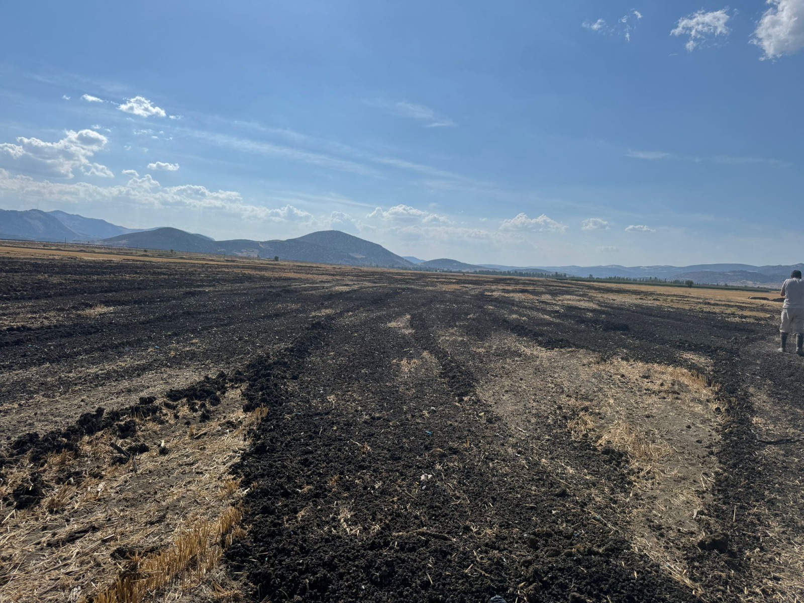 ANTALYA’DA BELEDİYENİN ARITMA TESİSİNDEN ÇIKAN ÇAMURU BURDUR’A DÖKEN FİRMAYA CEZA
