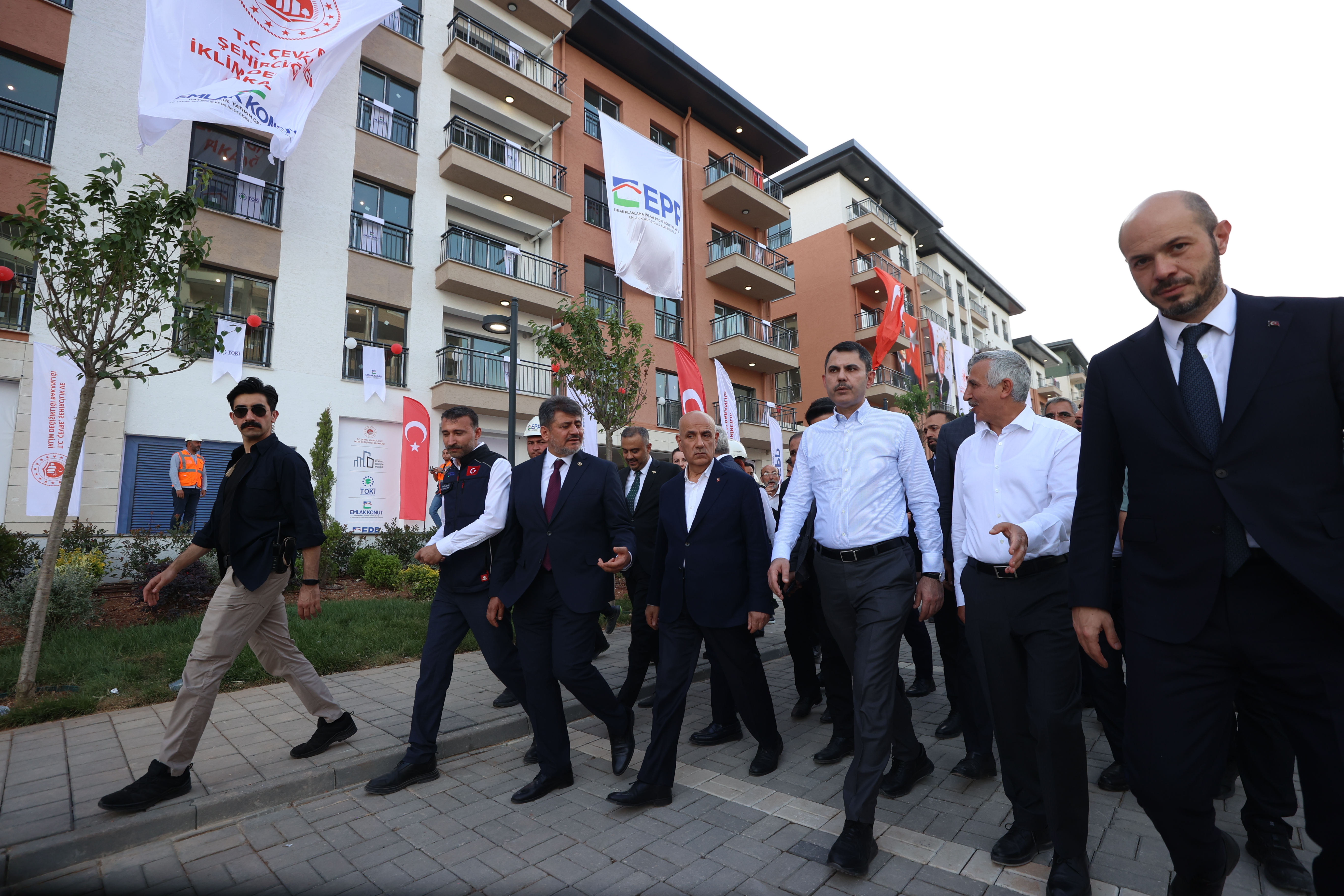 ASRIN İNŞASI TÜRKİYE’NİN BAŞARISI: 455 BİN KONUT TAMAM