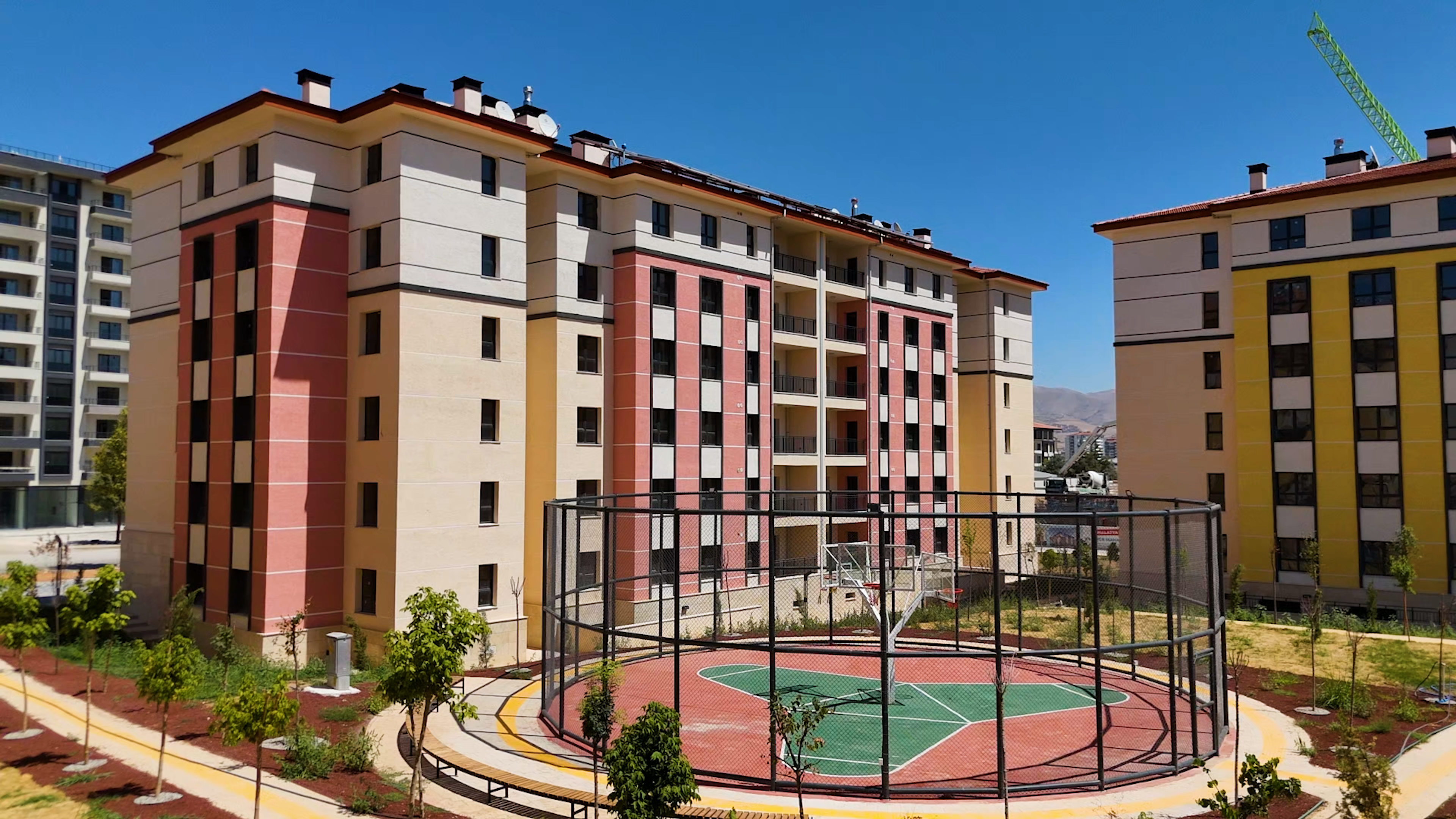 ASRIN İNŞASI TÜRKİYE’NİN BAŞARISI: 455 BİN KONUT TAMAM