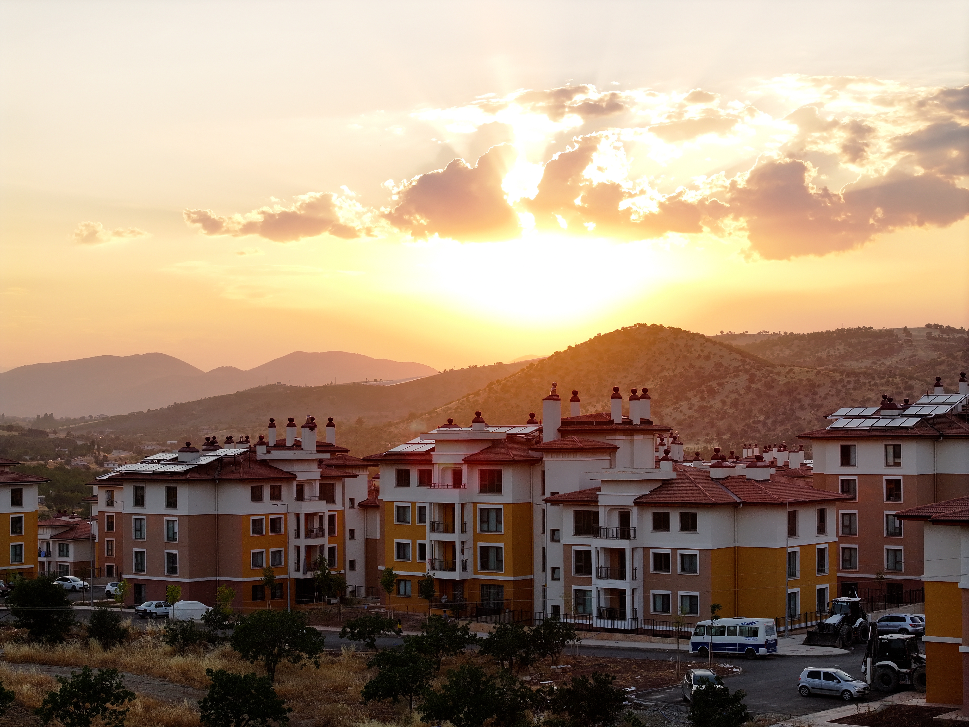 ASRIN İNŞASI TÜRKİYE’NİN BAŞARISI: 455 BİN KONUT TAMAM