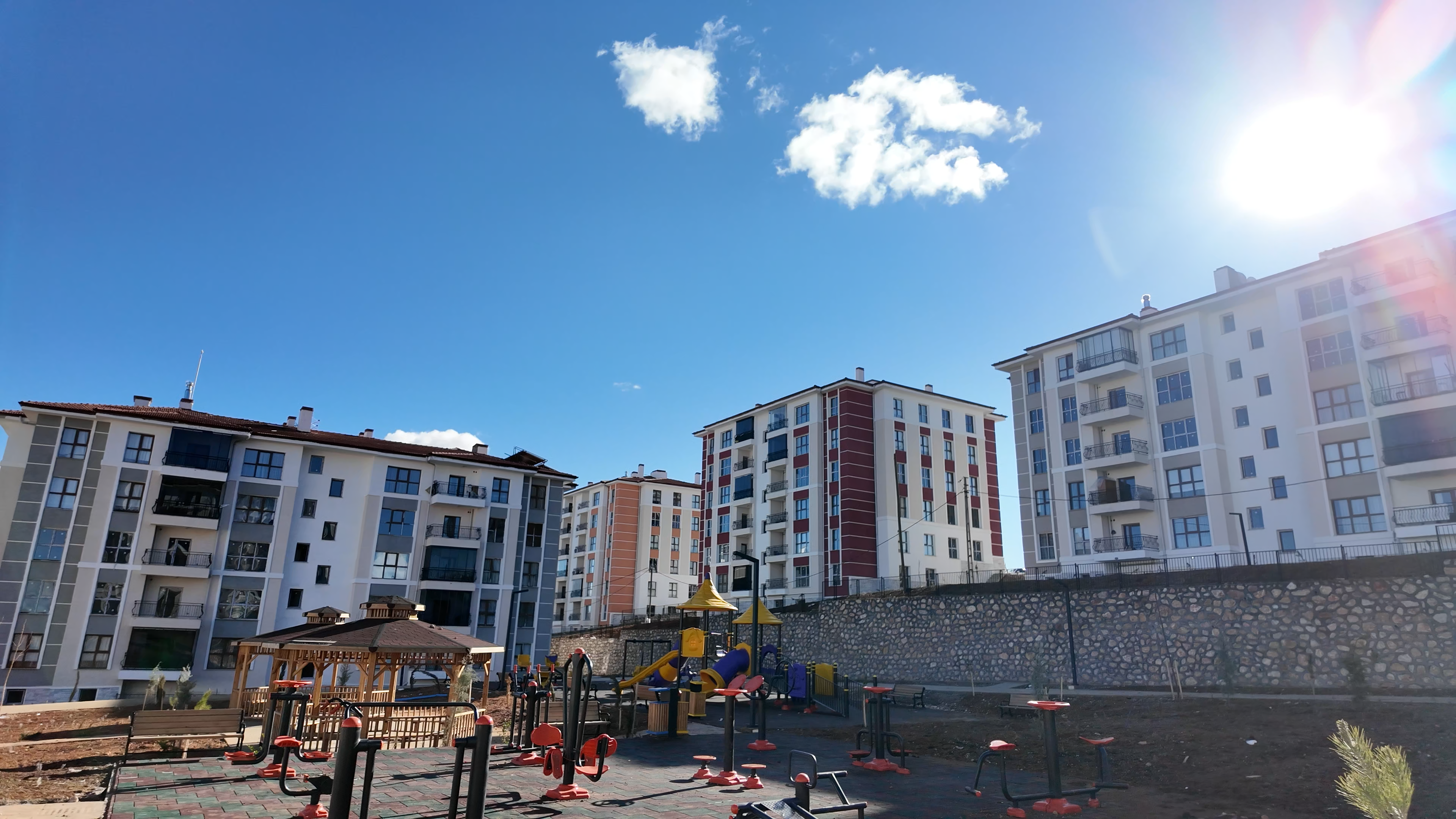 ASRIN İNŞASI TÜRKİYE’NİN BAŞARISI: 455 BİN KONUT TAMAM