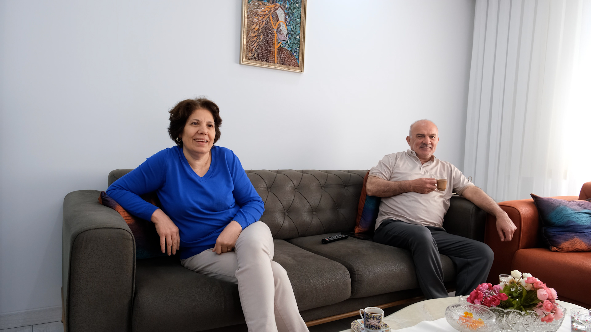 AVCILAR’DAKİ ÖZTOK AİLESİ 6.2’LİK DEPREMİ ANLATTI: HERKES SOKAKTA BİZ HUZUR İÇİNDE EVİMİZDEYDİK