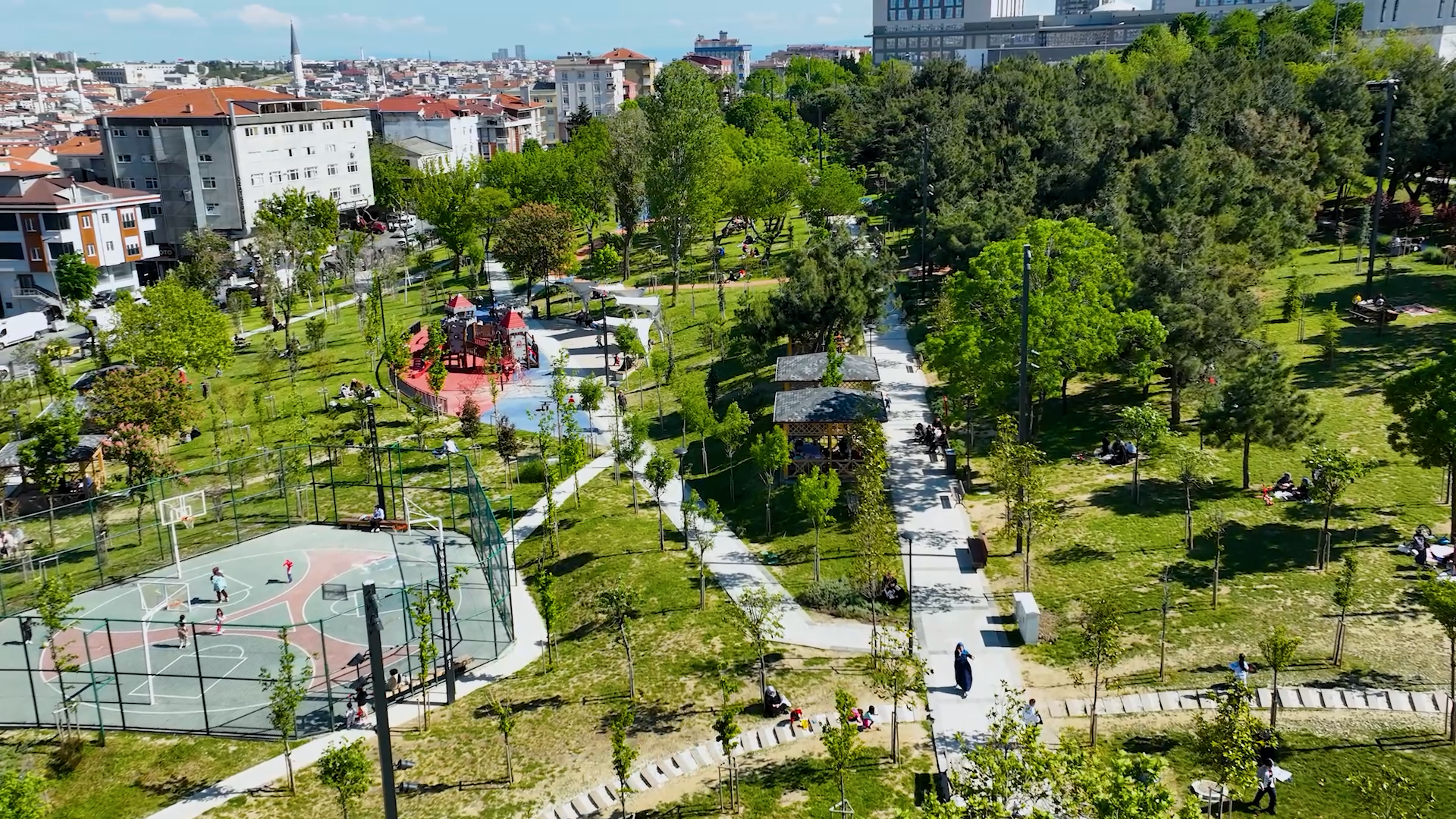 BAĞCILAR MİLLET BAHÇESİ 3 İLÇE İÇİN HUZUR MERKEZİ OLDU