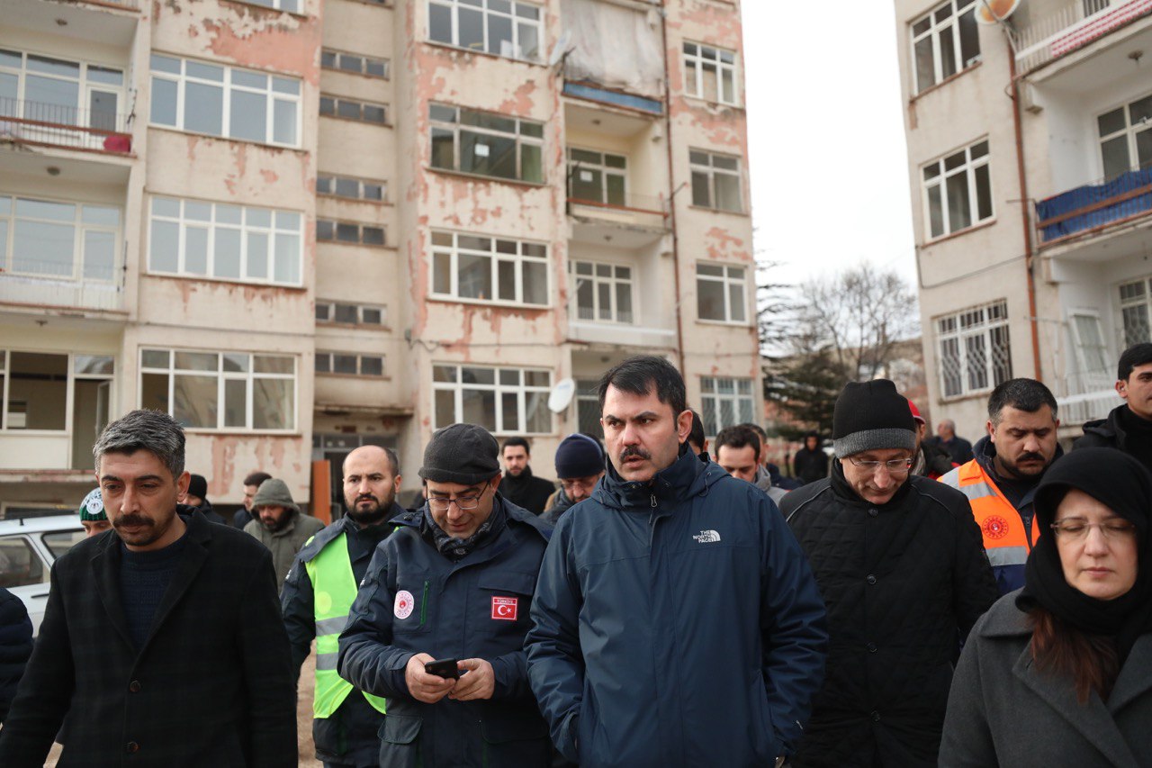 BAKAN KURUM: “ELAZIĞ’DAKİ TÜM BİNALAR TARANIYOR”