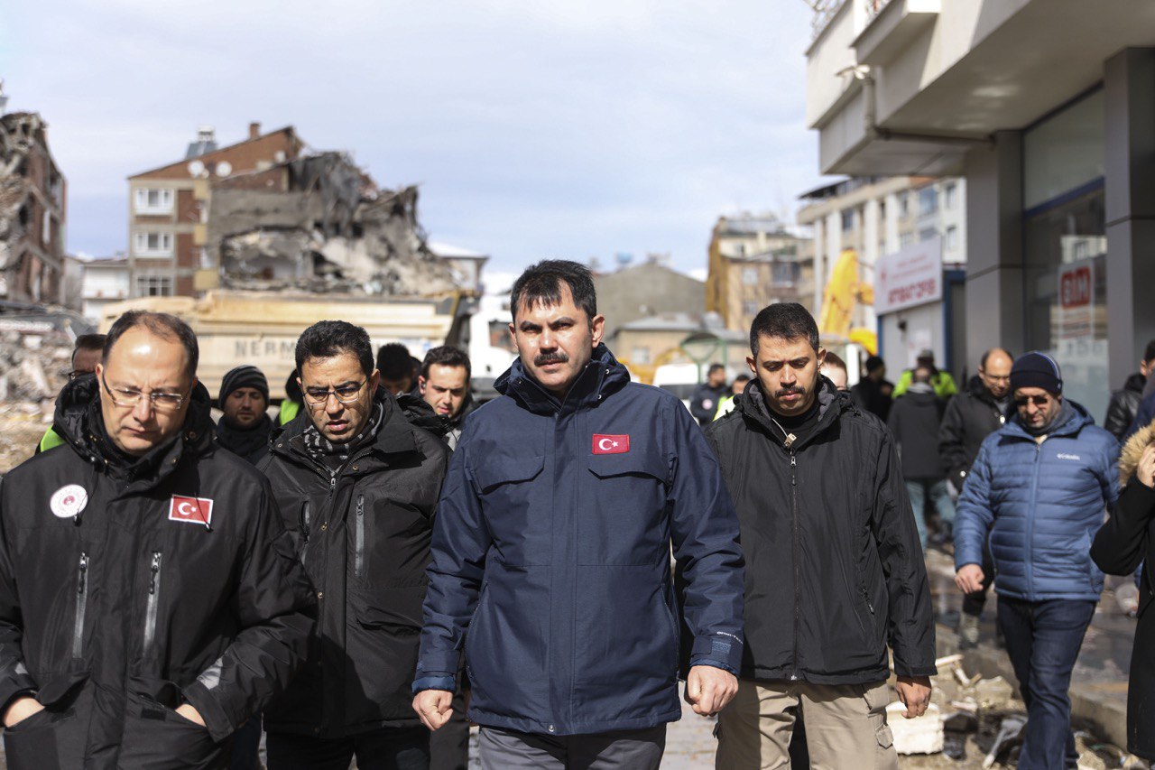 BAKAN KURUM DEPREM BÖLGESİNDE İNCELEMELERDE BULUNDU