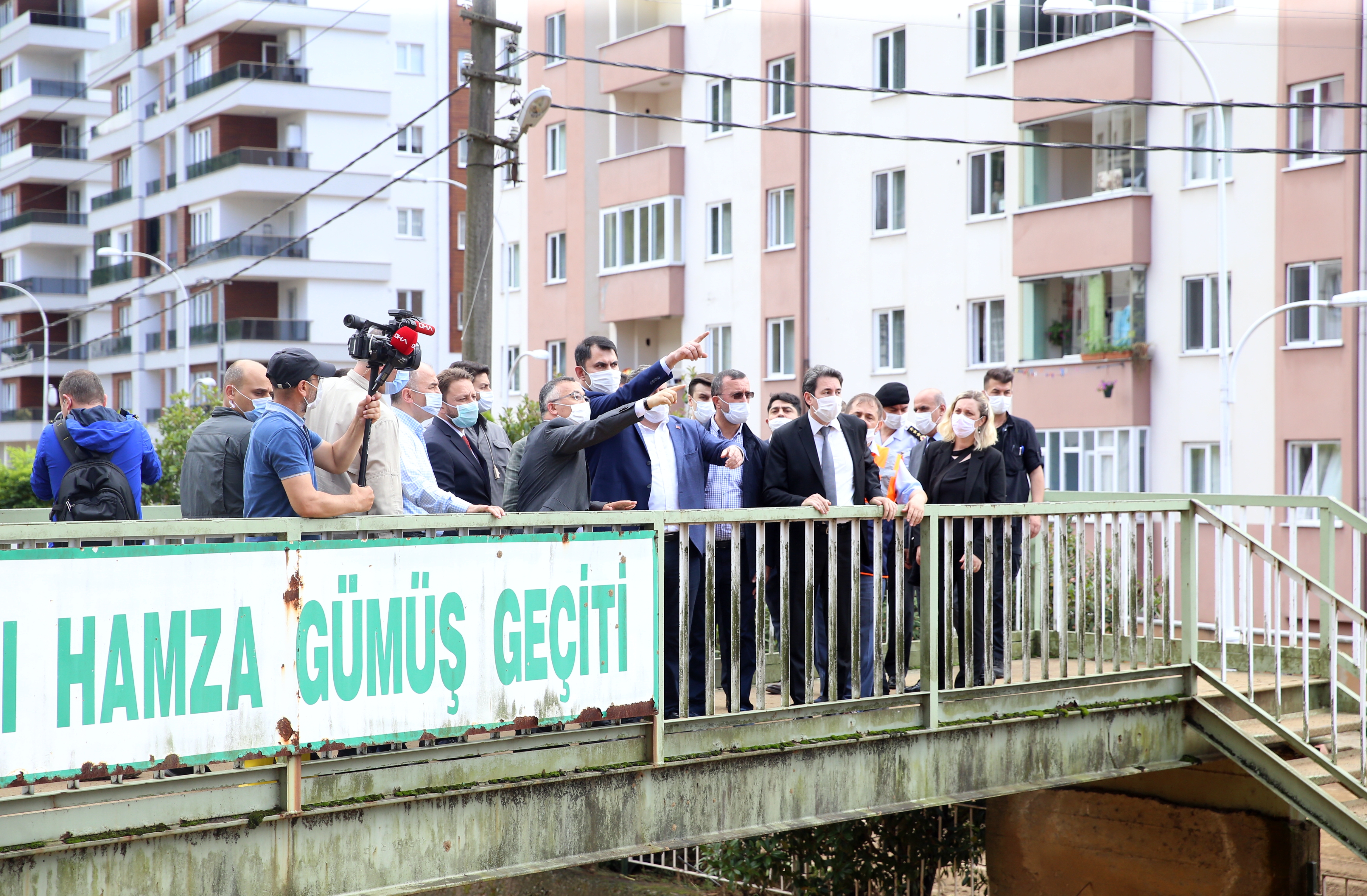 BAKAN KURUM, RİZE'DE SAĞANAĞIN ETKİLİ OLDUĞU ALANDA İNCELEMEDE BULUNDU