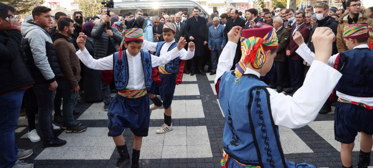 BAKAN KURUM, KONYA'DA TEMEL ATMA VE TOPLU AÇILIŞ TÖRENİ'NE KATILDI