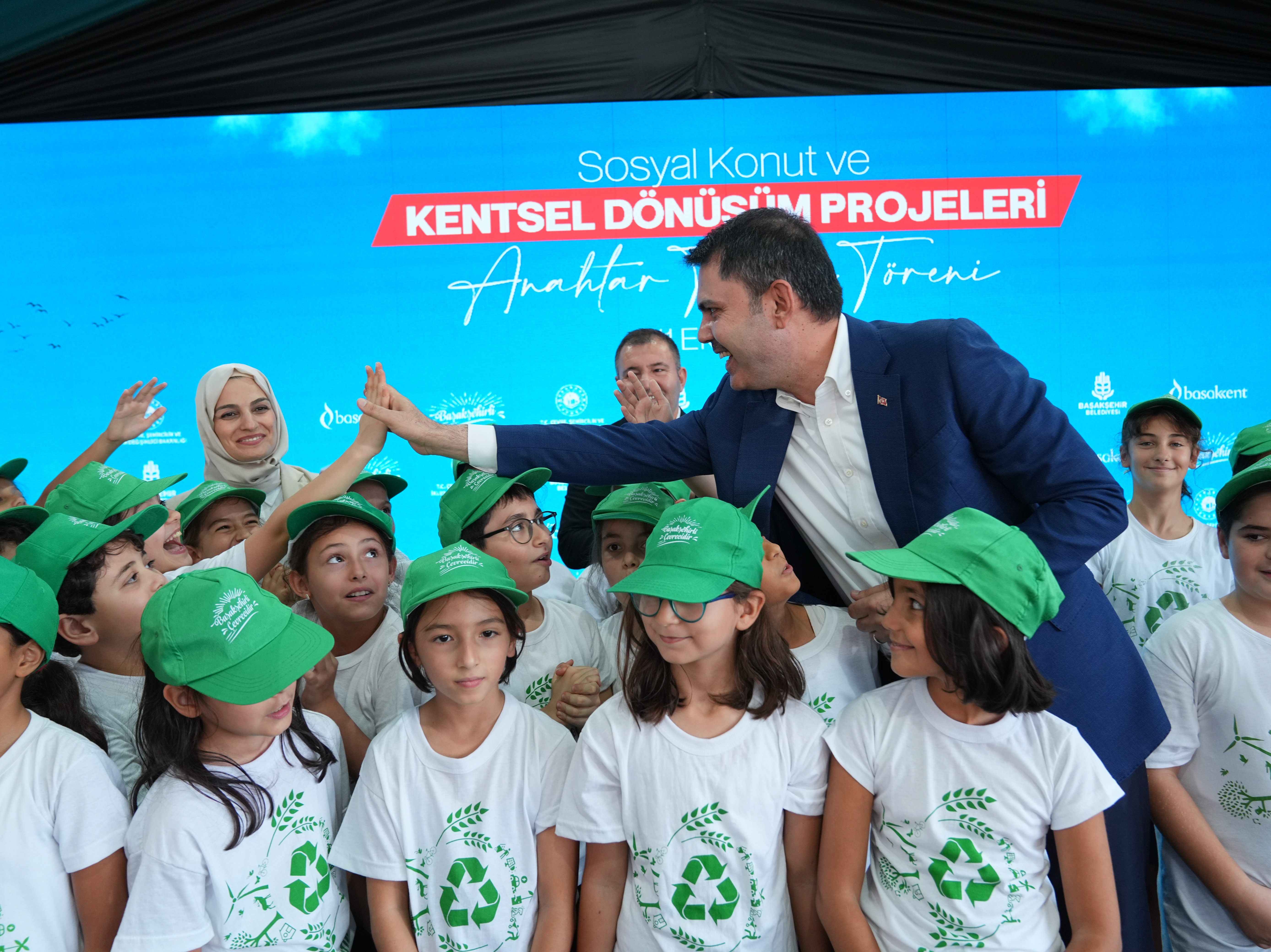 BAKAN KURUM: YARISI BİZDEN’İ GÜNCELLİYORUZ “İSTANBUL’DA TOKİ VE EMLAK KONUT GÜVENCESİYLE DÖNÜŞÜMÜ BAŞLATIYORUZ”