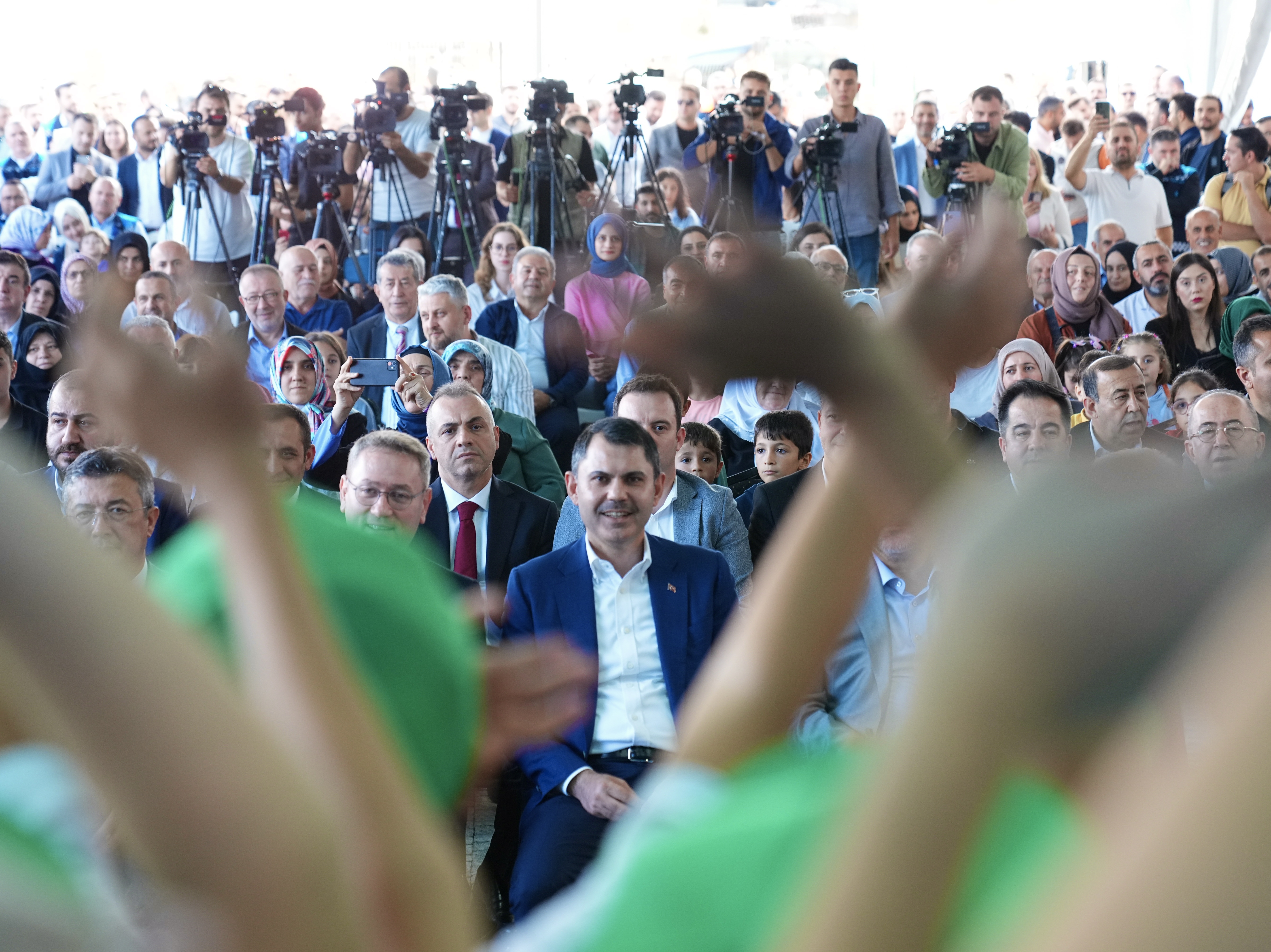 BAKAN KURUM: YARISI BİZDEN’İ GÜNCELLİYORUZ “İSTANBUL’DA TOKİ VE EMLAK KONUT GÜVENCESİYLE DÖNÜŞÜMÜ BAŞLATIYORUZ”