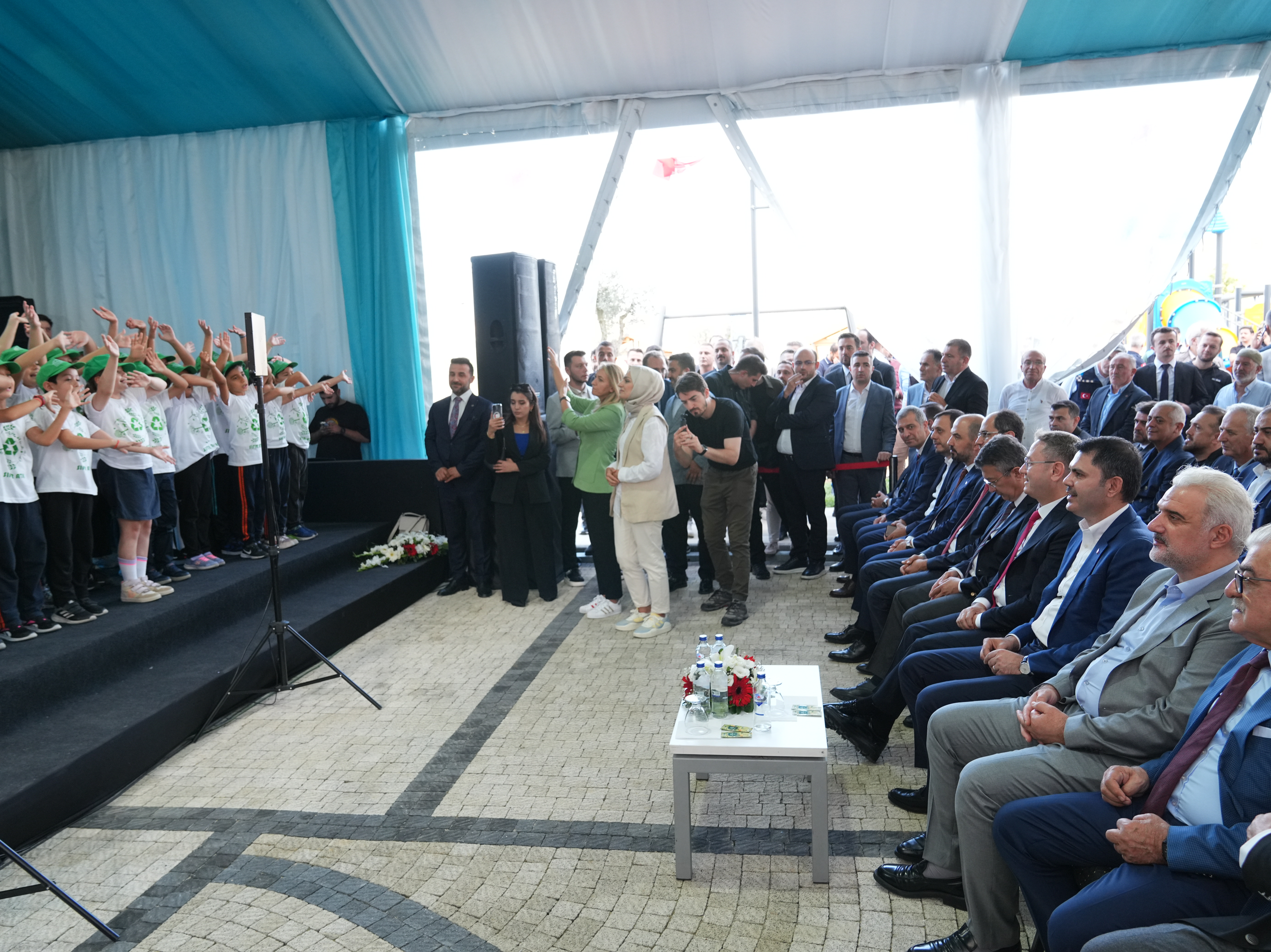 BAKAN KURUM: YARISI BİZDEN’İ GÜNCELLİYORUZ “İSTANBUL’DA TOKİ VE EMLAK KONUT GÜVENCESİYLE DÖNÜŞÜMÜ BAŞLATIYORUZ”