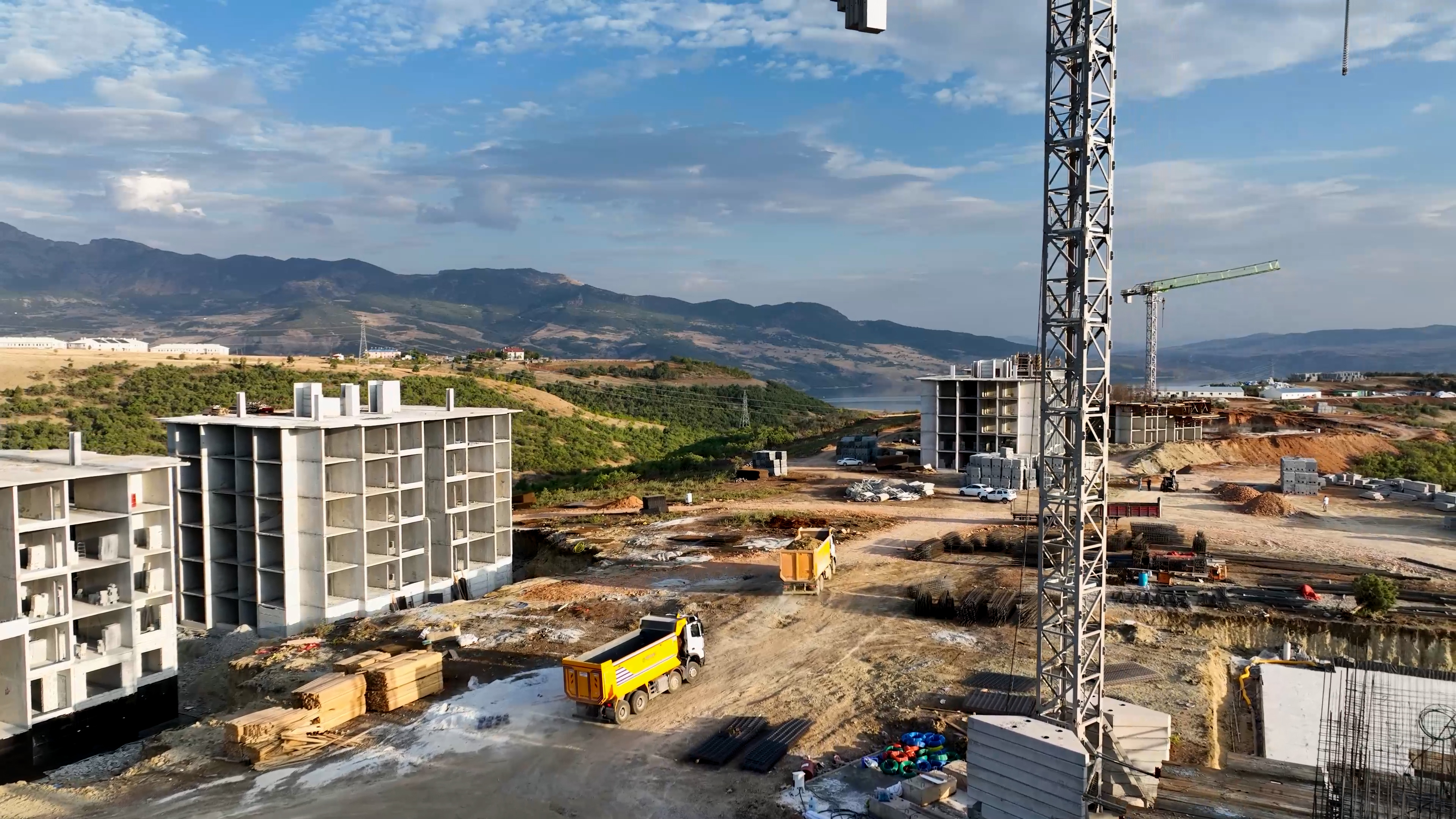 BAKAN KURUM: AFETLERE DİRENÇLİ ŞEHİRLER İÇİN RİSKLİ BÖLGELERDE GÜVENLİ YERLEŞİM ALANLARINI BELİRLİYORUZ