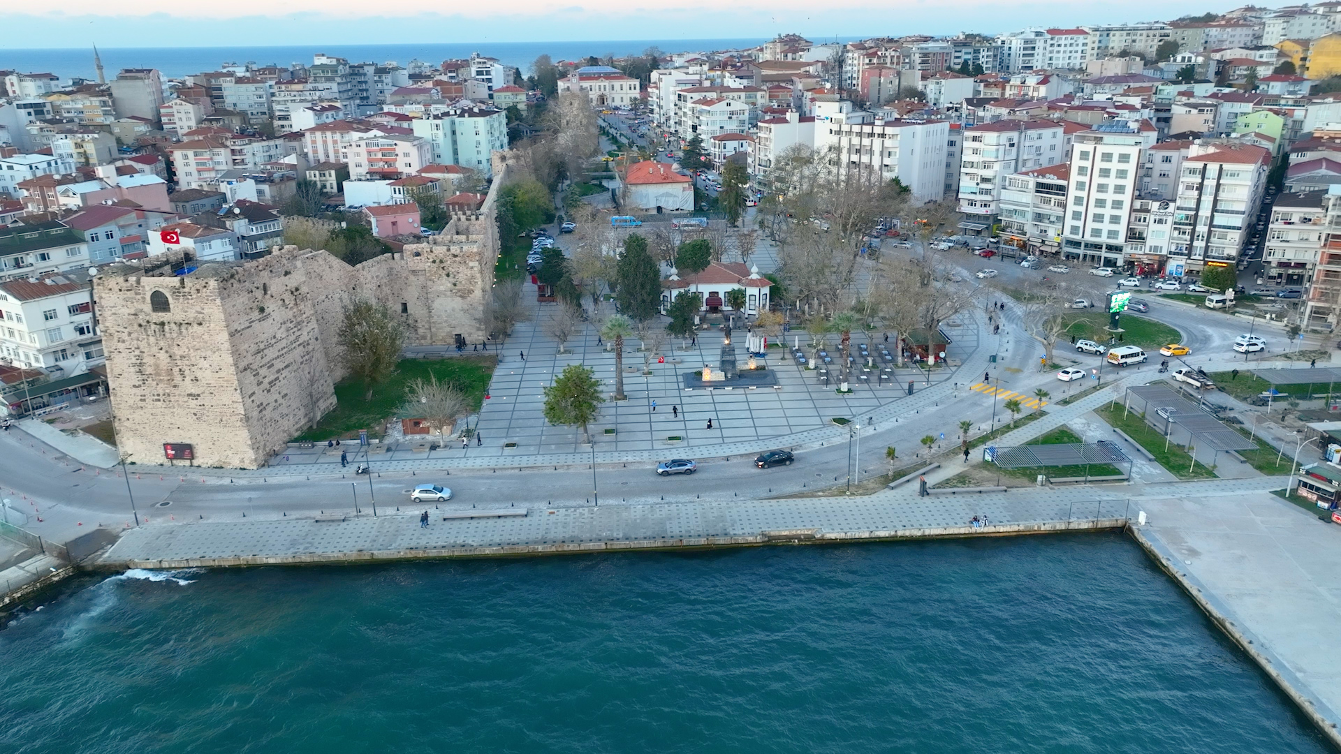 BAKAN KURUM: KARADENİZ’İN SAKİN ŞEHRİNİN GÜZELLİĞİNE GÜZELLİK KATTIK