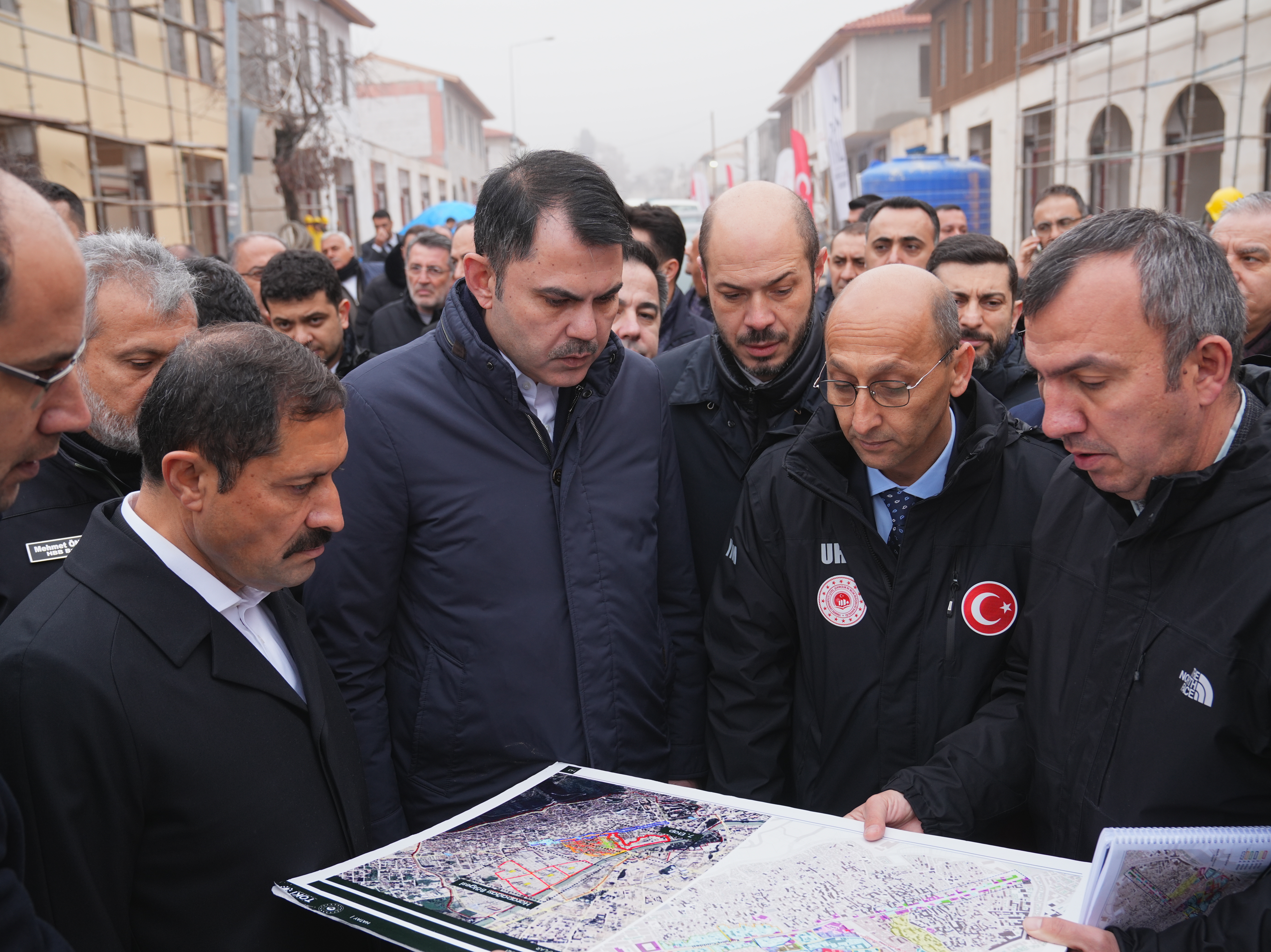 BAKAN KURUM: 2025’İN SONUNDA DÜKKANINA YERLEŞMEYEN ESNAF KALMAYACAK