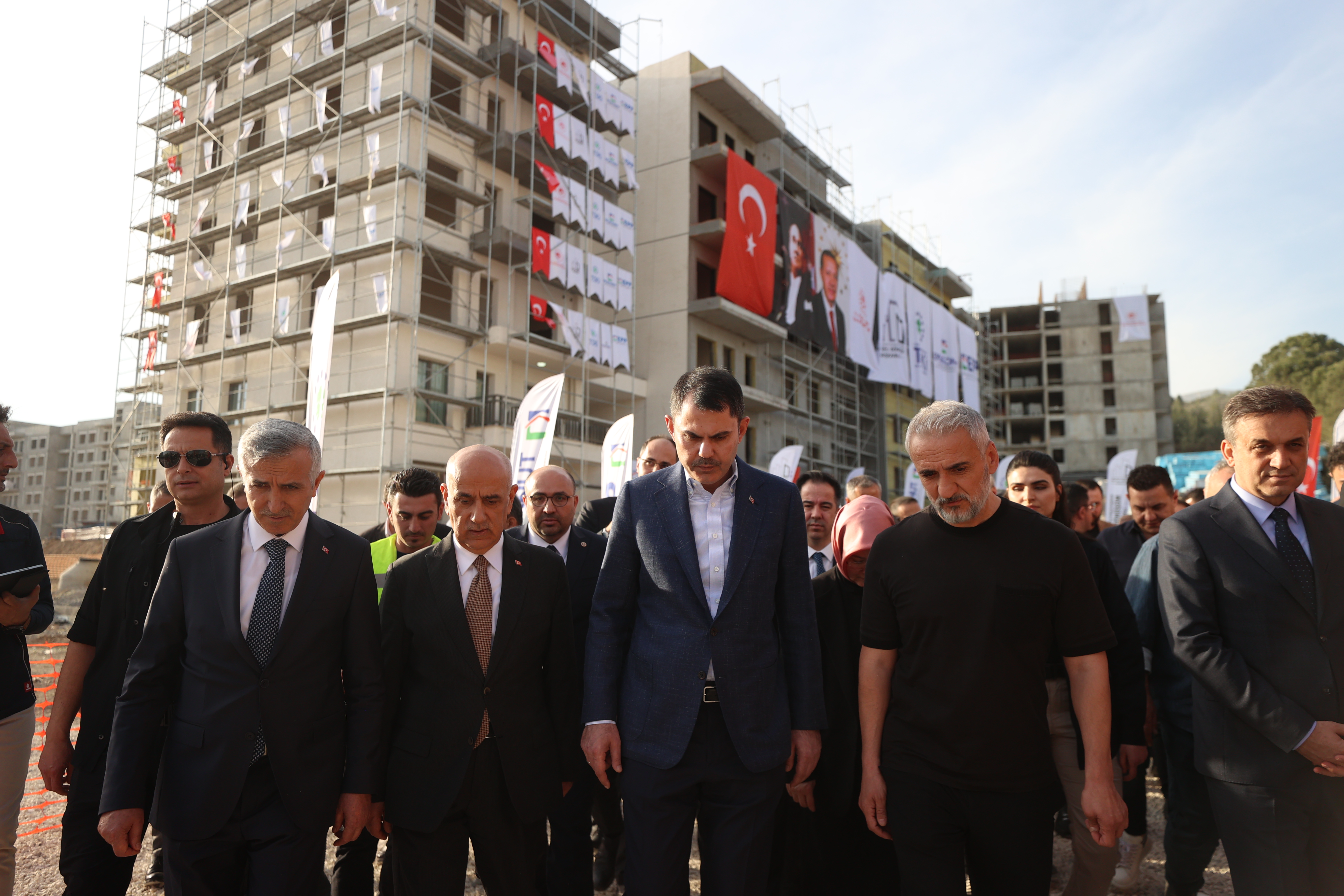 BAKAN KURUM, KAHRAMANMARAŞ’TA AFET KONUTLARI ŞANTİYELERİNDE İNCELEME YAPTI