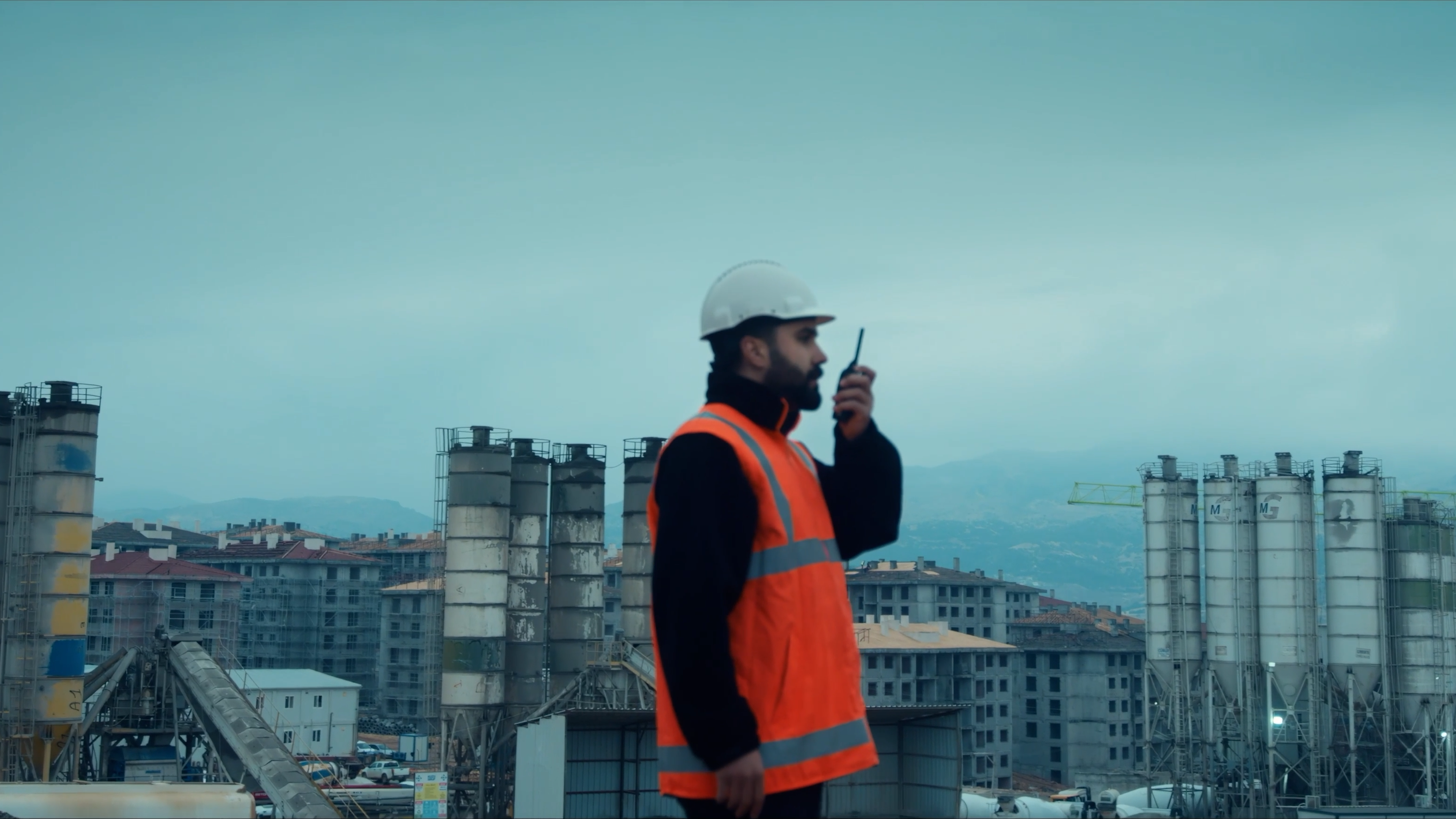 BAKAN KURUM, DEPREM BÖLGESİ KLİBİYLE 1 MAYIS EMEK VE DAYANIŞMA GÜNÜ'NÜ KUTLADI