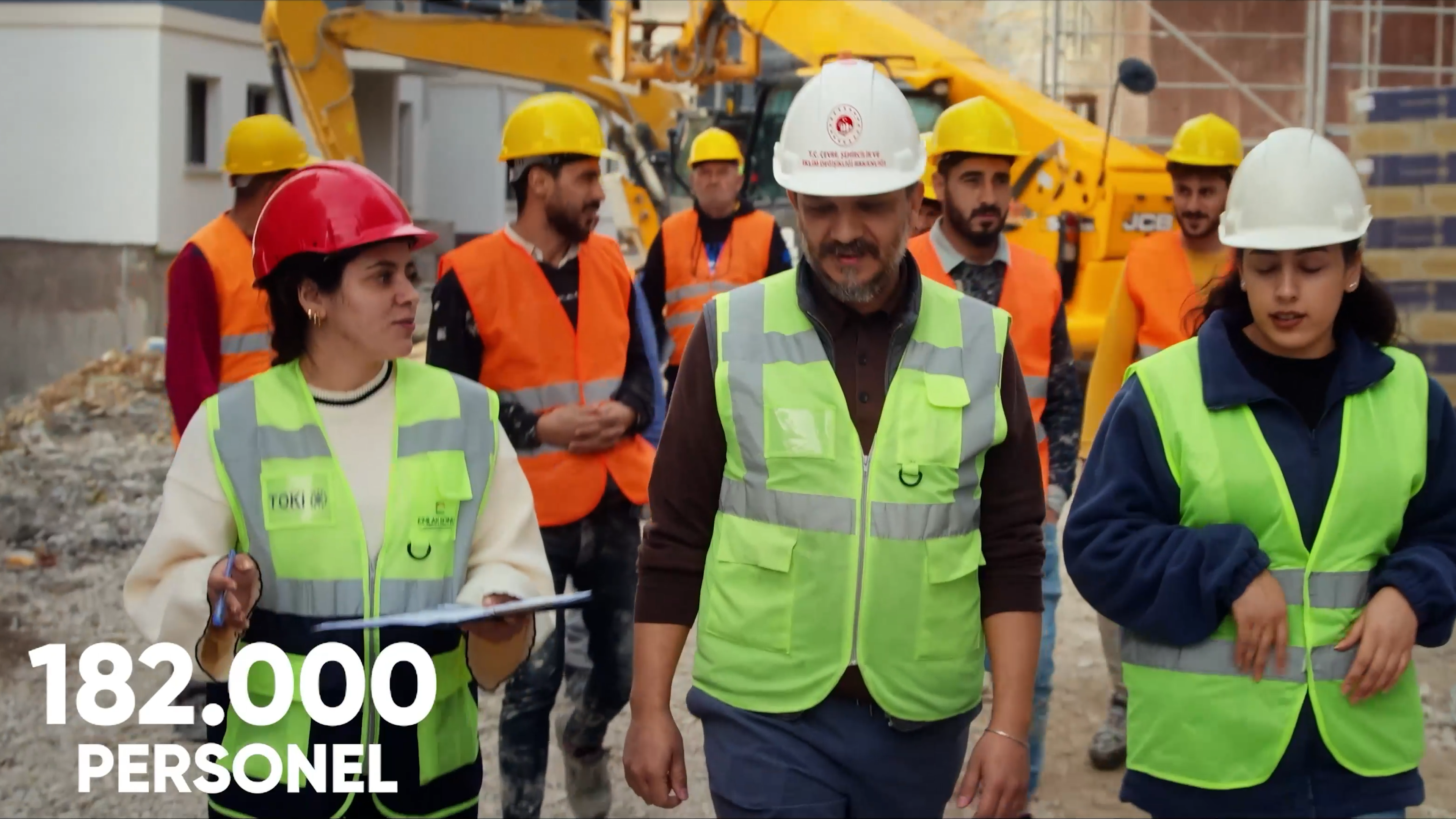 BAKAN KURUM, DEPREM BÖLGESİ KLİBİYLE 1 MAYIS EMEK VE DAYANIŞMA GÜNÜ'NÜ KUTLADI