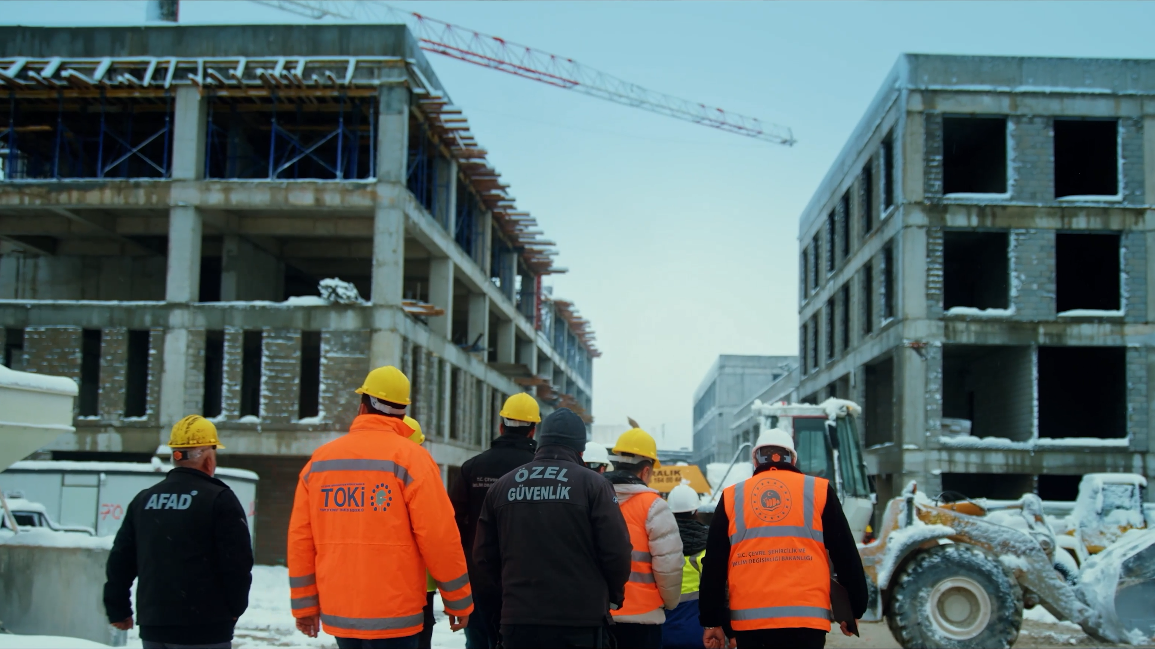 BAKAN KURUM, DEPREM BÖLGESİ KLİBİYLE 1 MAYIS EMEK VE DAYANIŞMA GÜNÜ'NÜ KUTLADI