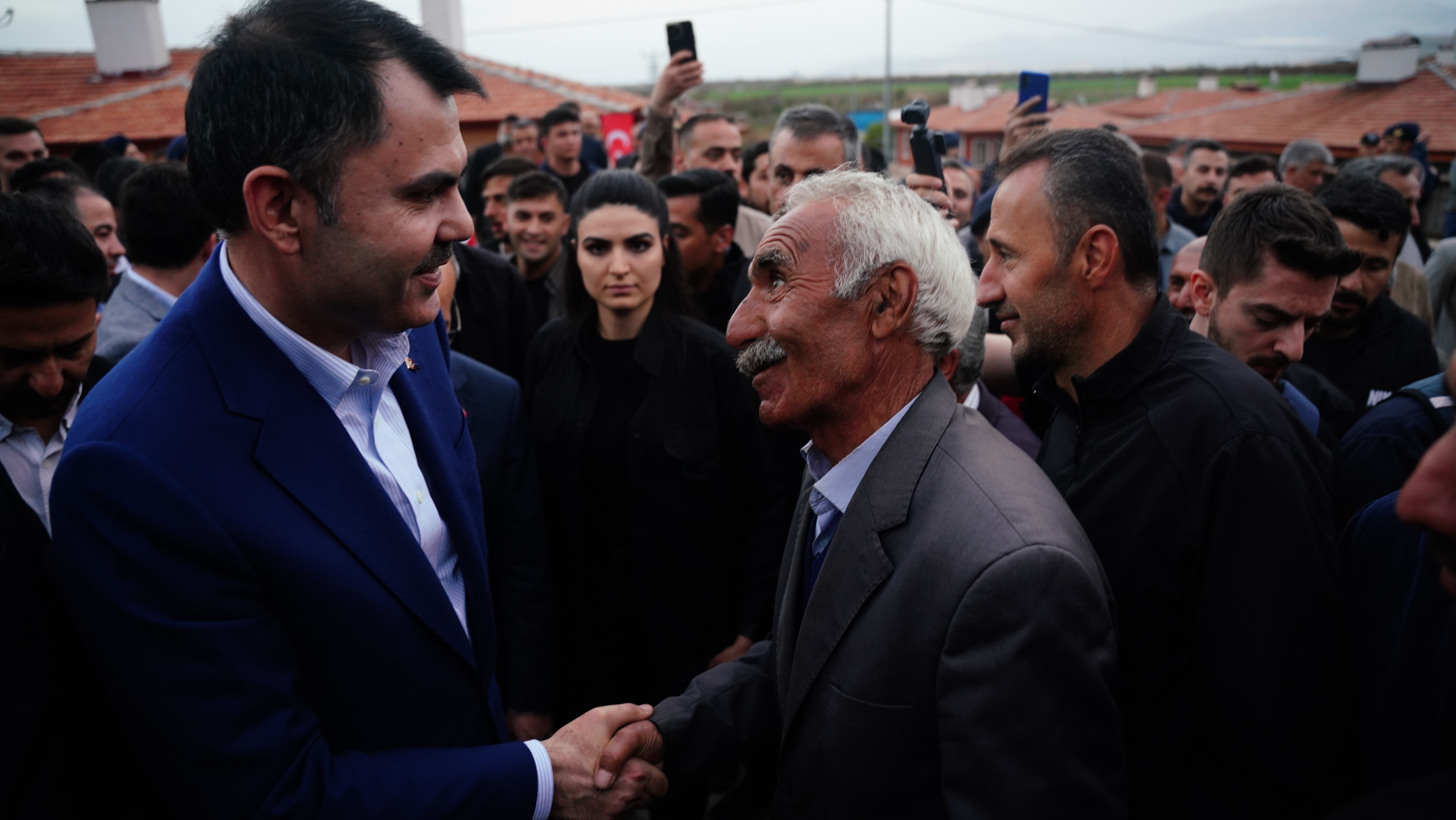 BAKAN KURUM KÖY EVİNE KONUK OLDU