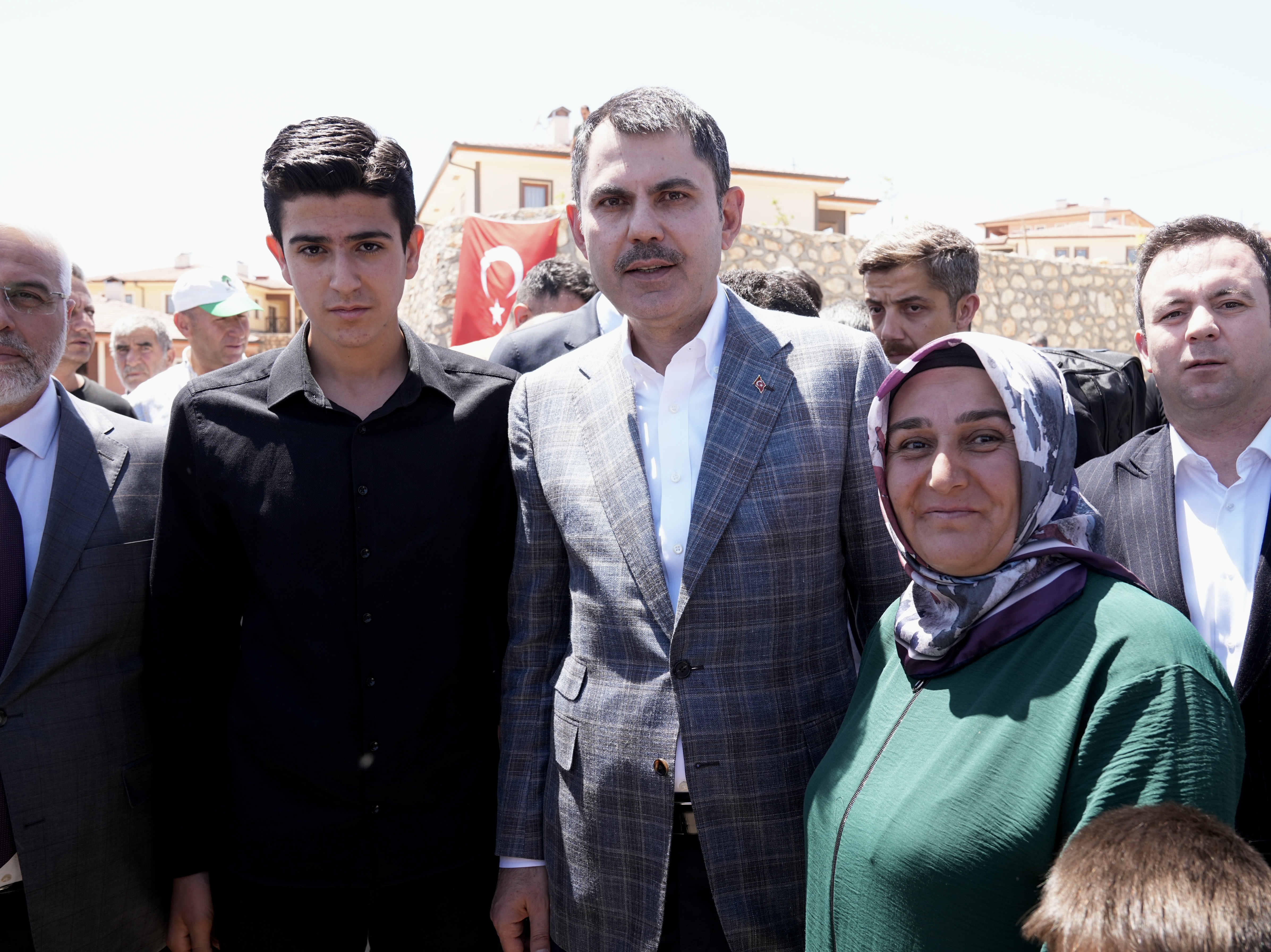 BAKAN KURUM ADIYAMAN’DA: BİZ SADECE SÖZ VERMEDİK SÖZÜMÜZÜ DE TUTTUK