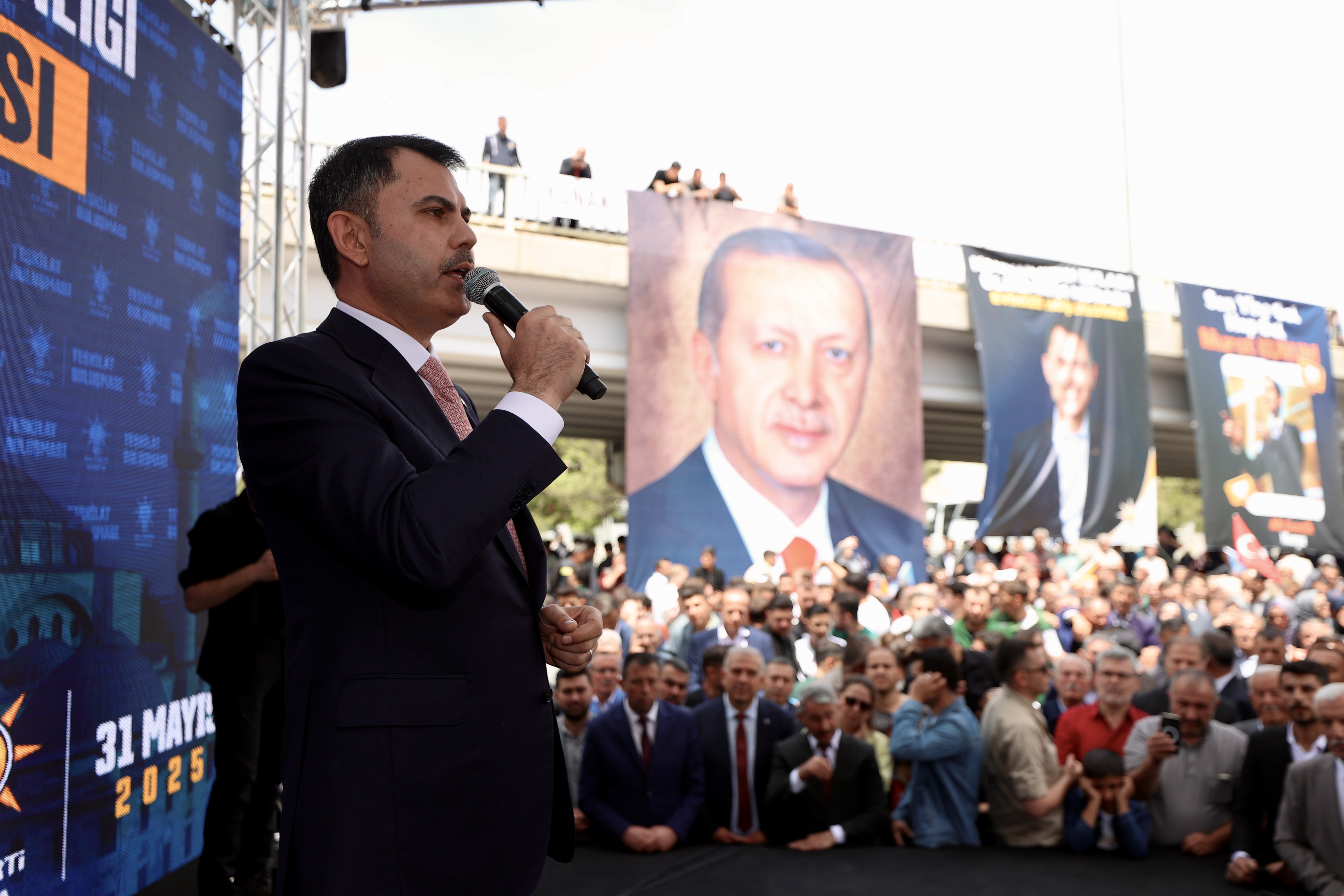 BAKAN KURUM: SÖZ TUTMAK NASIL OLURMUŞ DEPREM BÖLGESİNDE GÖSTERECEĞİZ