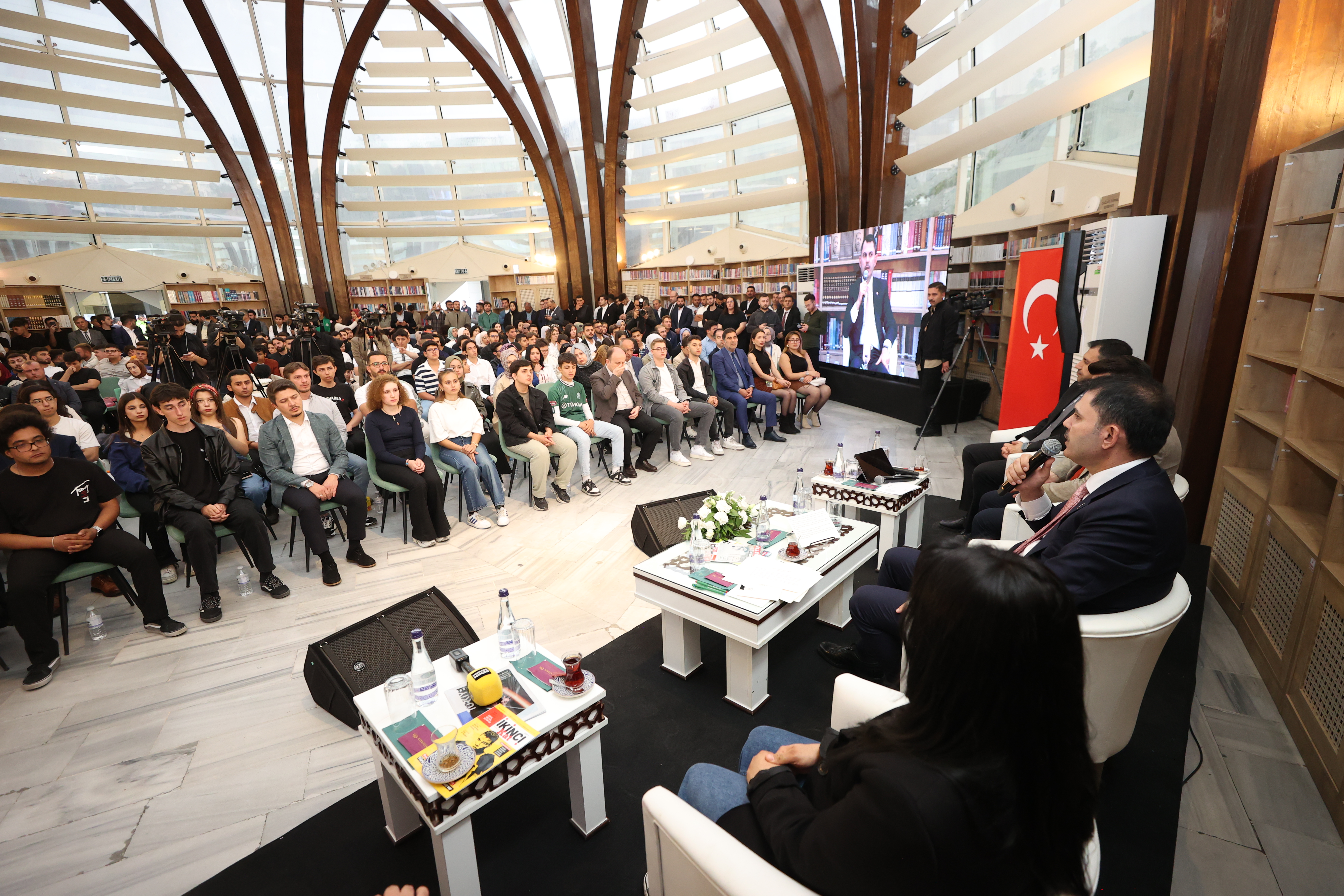 BAKAN KURUM KONYA’DA GENÇLERLE BULUŞTU