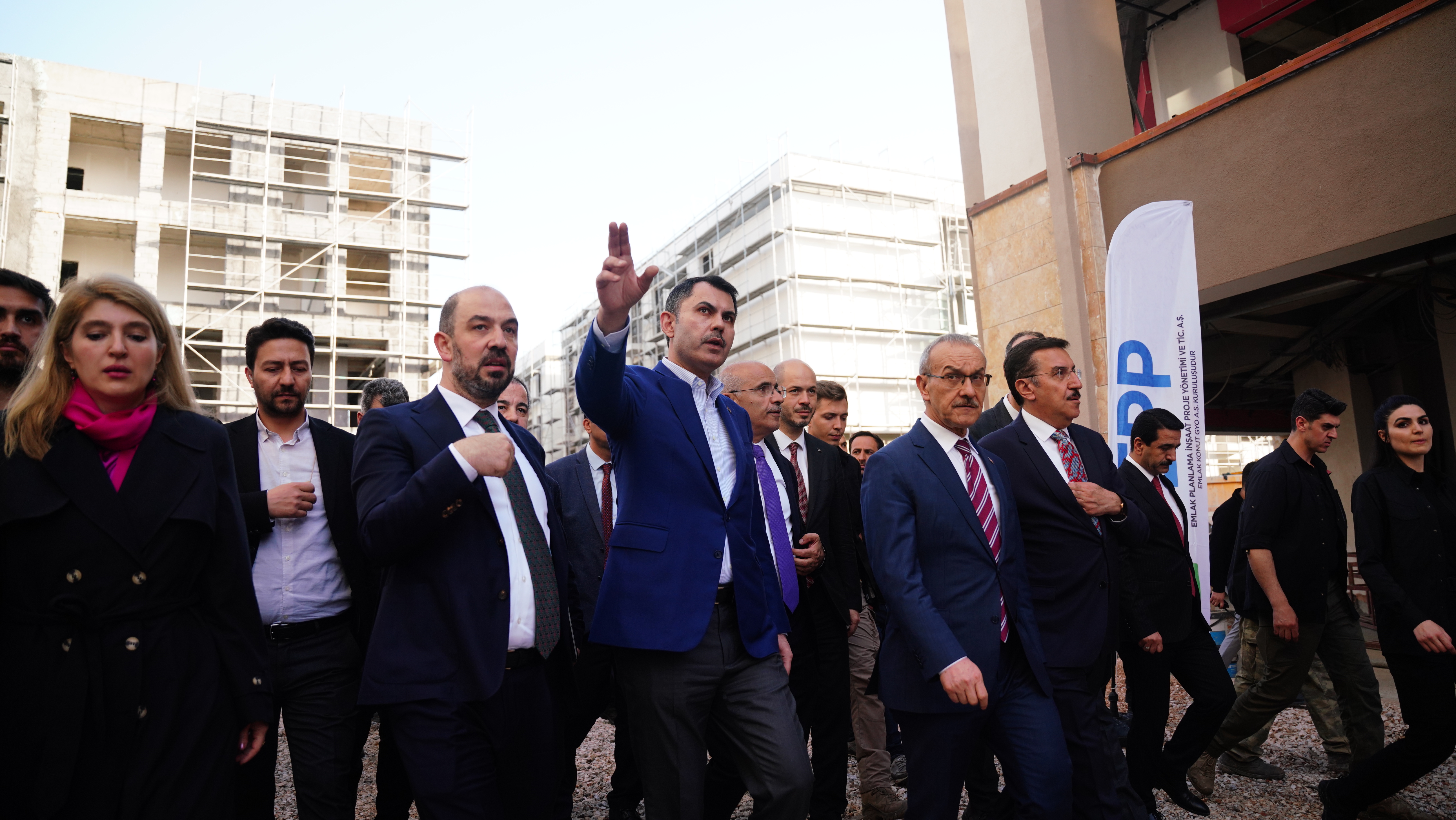 BAKAN KURUM: TESLİMATTA 250 BİNİ GEÇTİK SÖZÜMÜZÜ İNŞA ETMEYE DEVAM